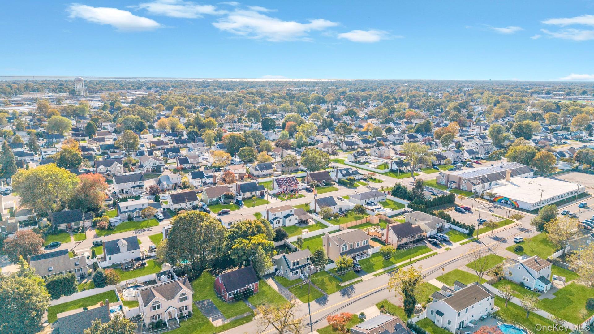 Single Family 35th  Suffolk County, NY 11757, MLS-925231-29