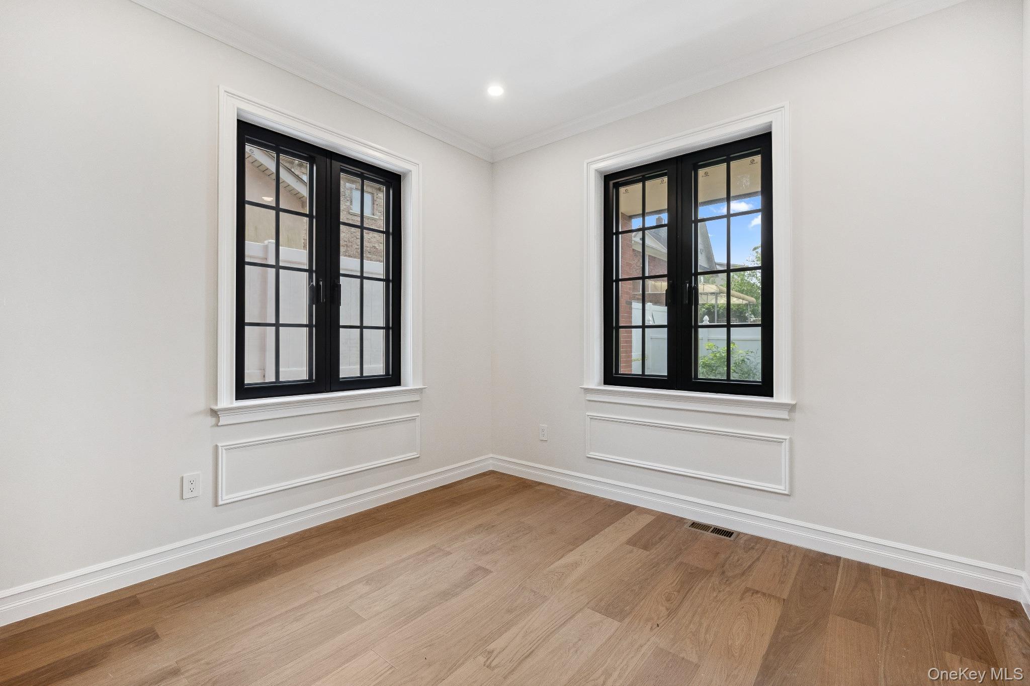 Single Family 221 Queens, NY 11361, MLS-925240-14