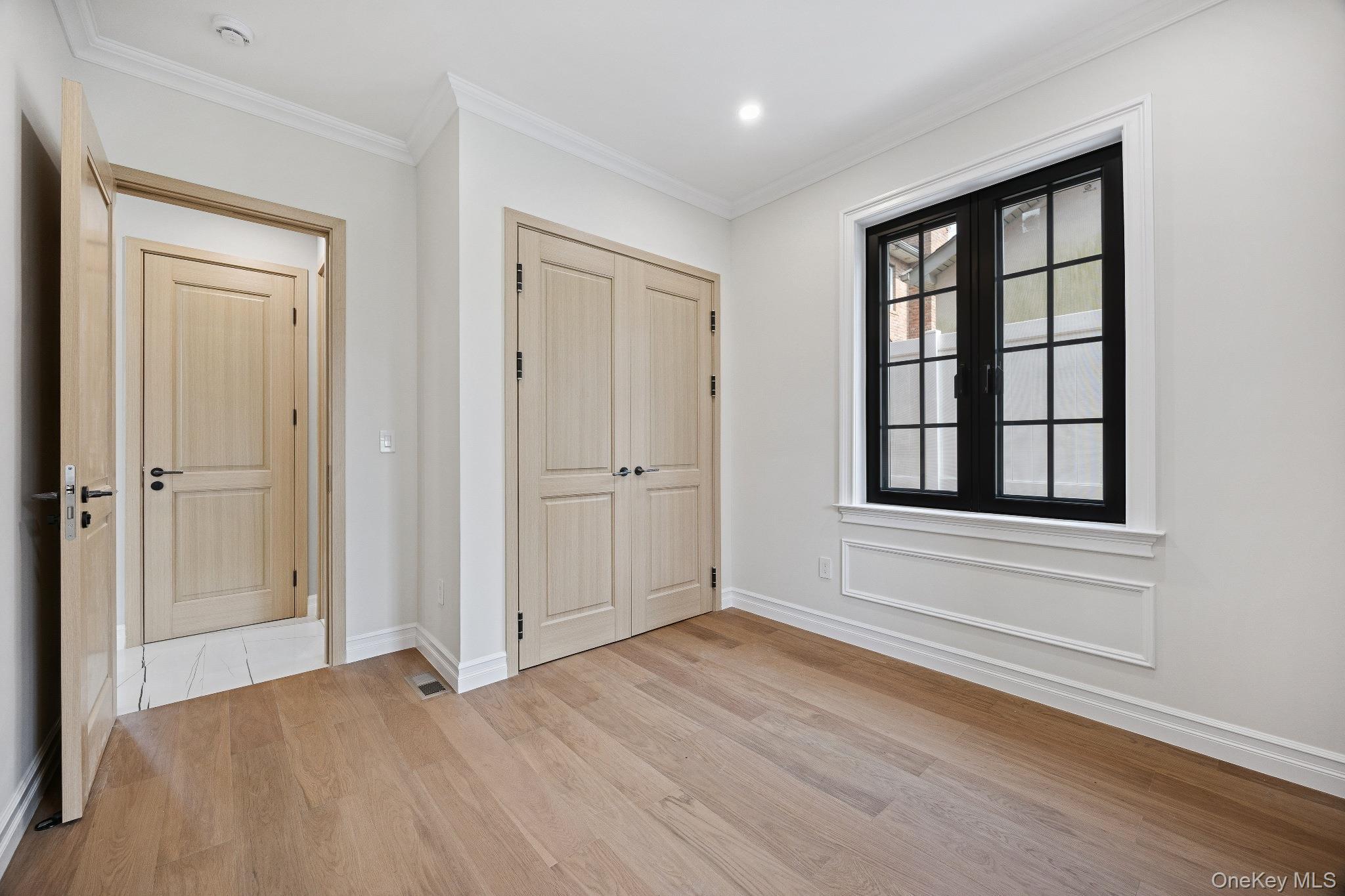 Single Family 221 Queens, NY 11361, MLS-925240-15