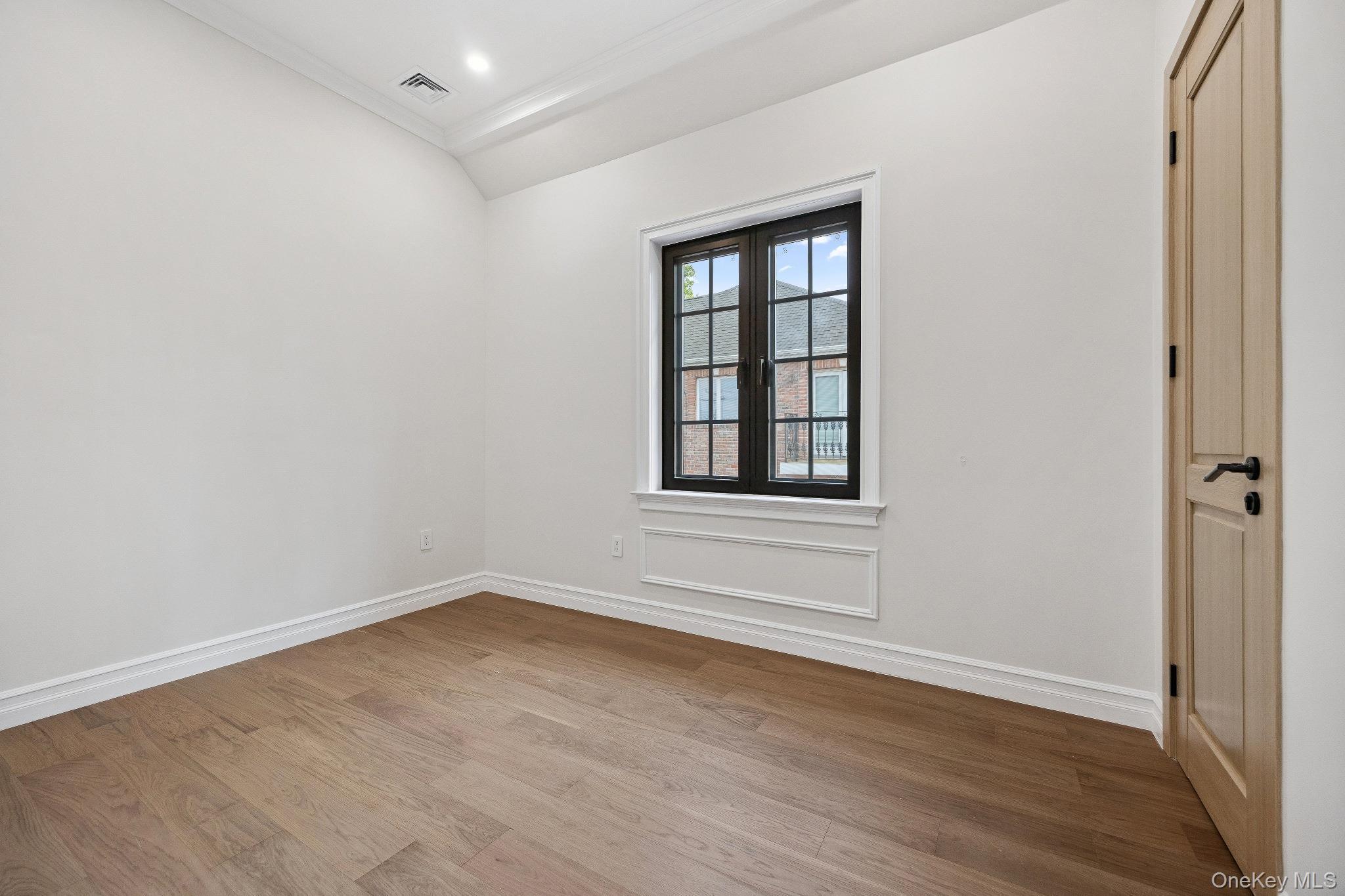 Single Family 221 Queens, NY 11361, MLS-925240-20