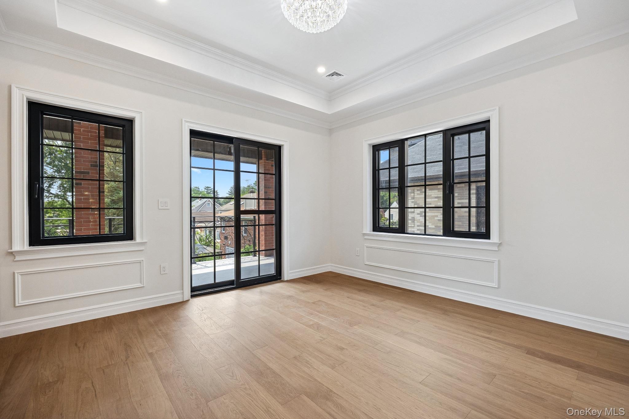 Single Family 221 Queens, NY 11361, MLS-925240-23