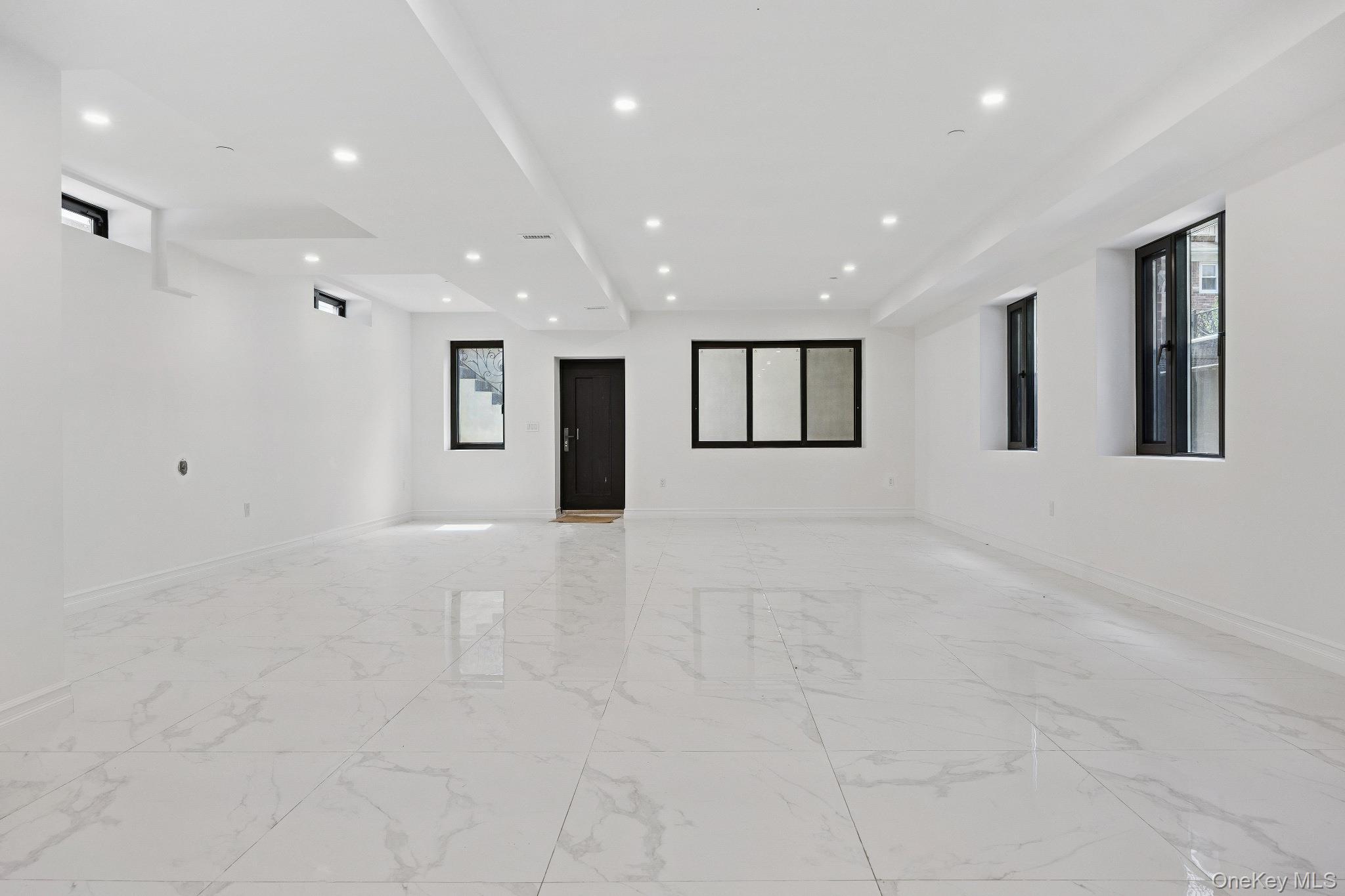 Single Family 221 Queens, NY 11361, MLS-925240-32