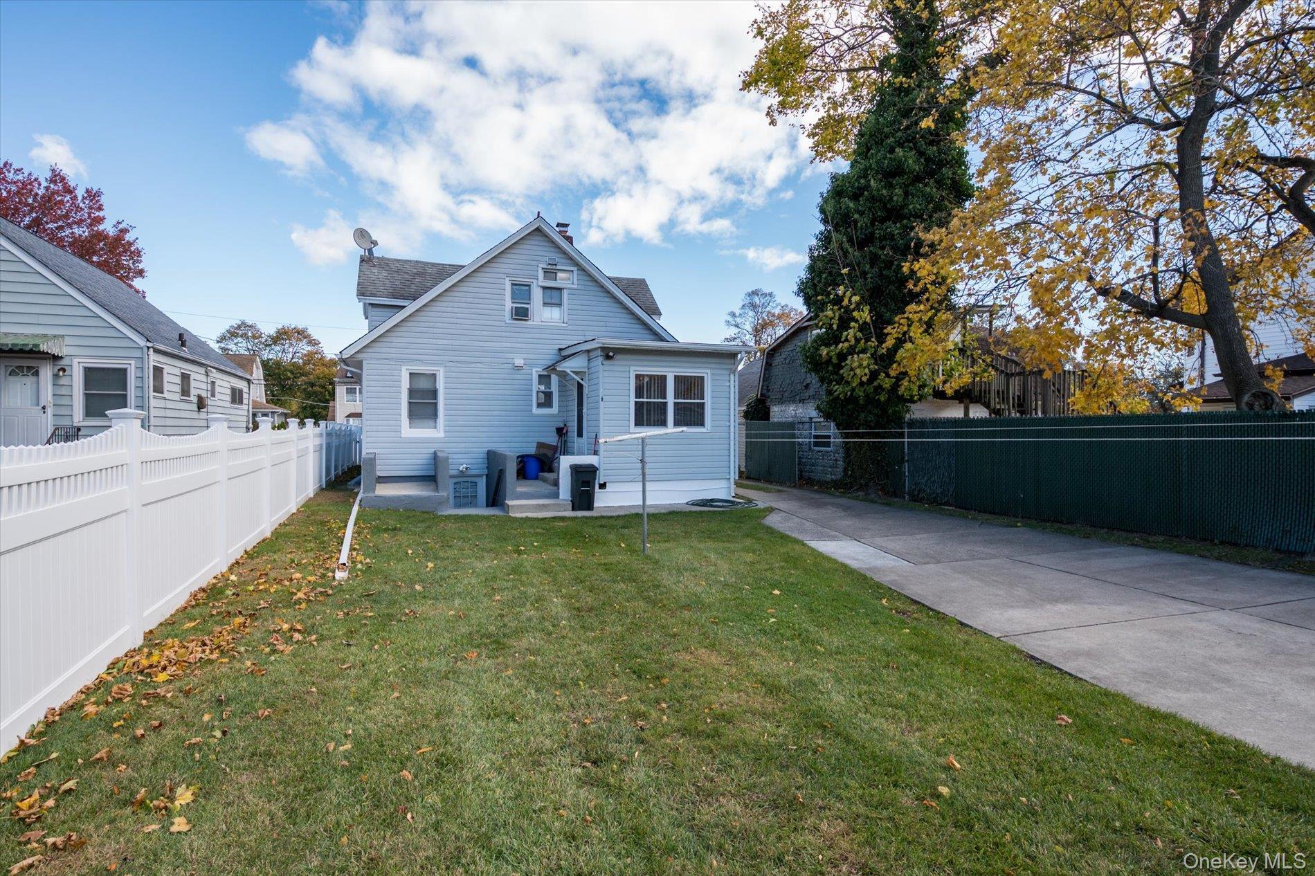 Single Family Columbus  Nassau County, NY 11520, MLS-925282-22