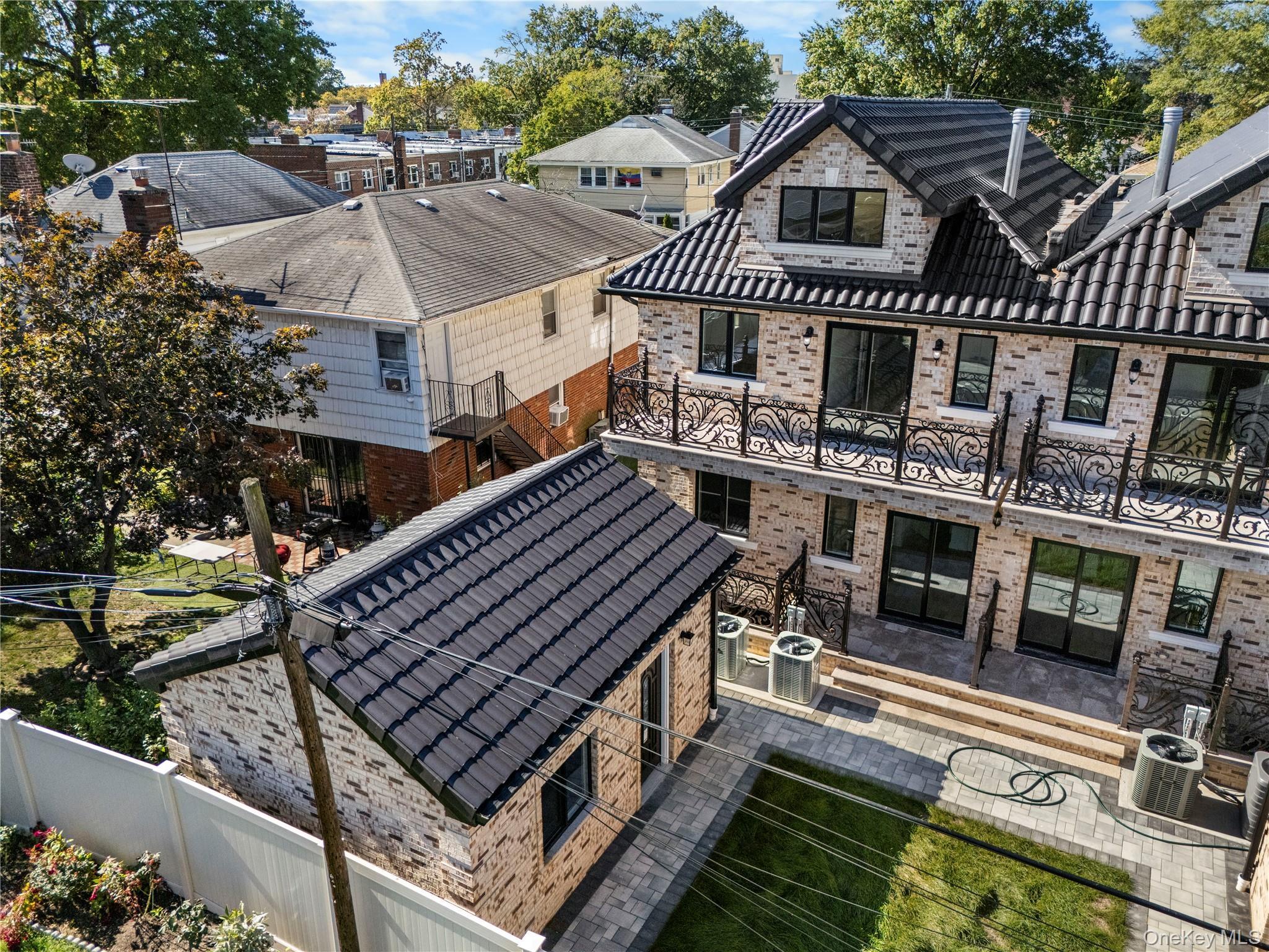 Single Family 166th Queens, NY 11365, MLS-925298-2