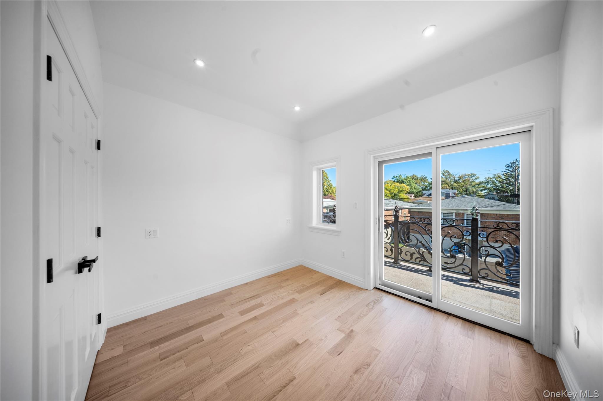 Single Family 166th Queens, NY 11365, MLS-925298-20