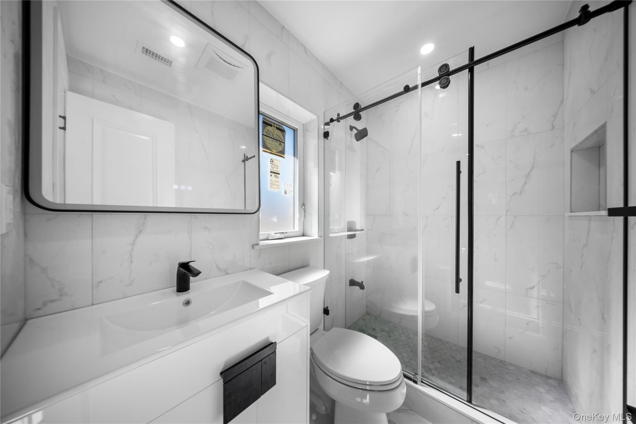 Single Family 166th Queens, NY 11365, MLS-925298-23