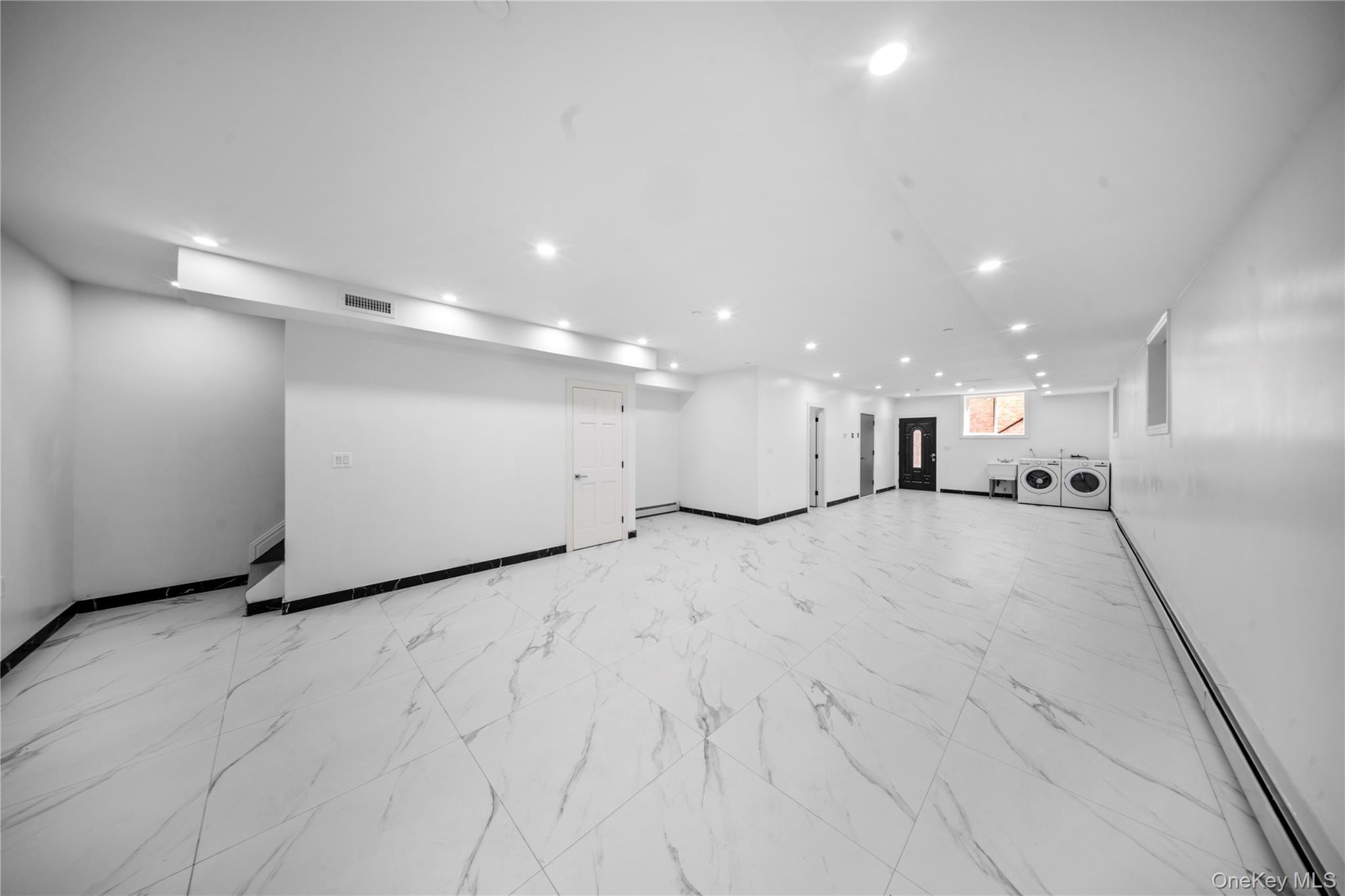 Single Family 166th Queens, NY 11365, MLS-925298-27