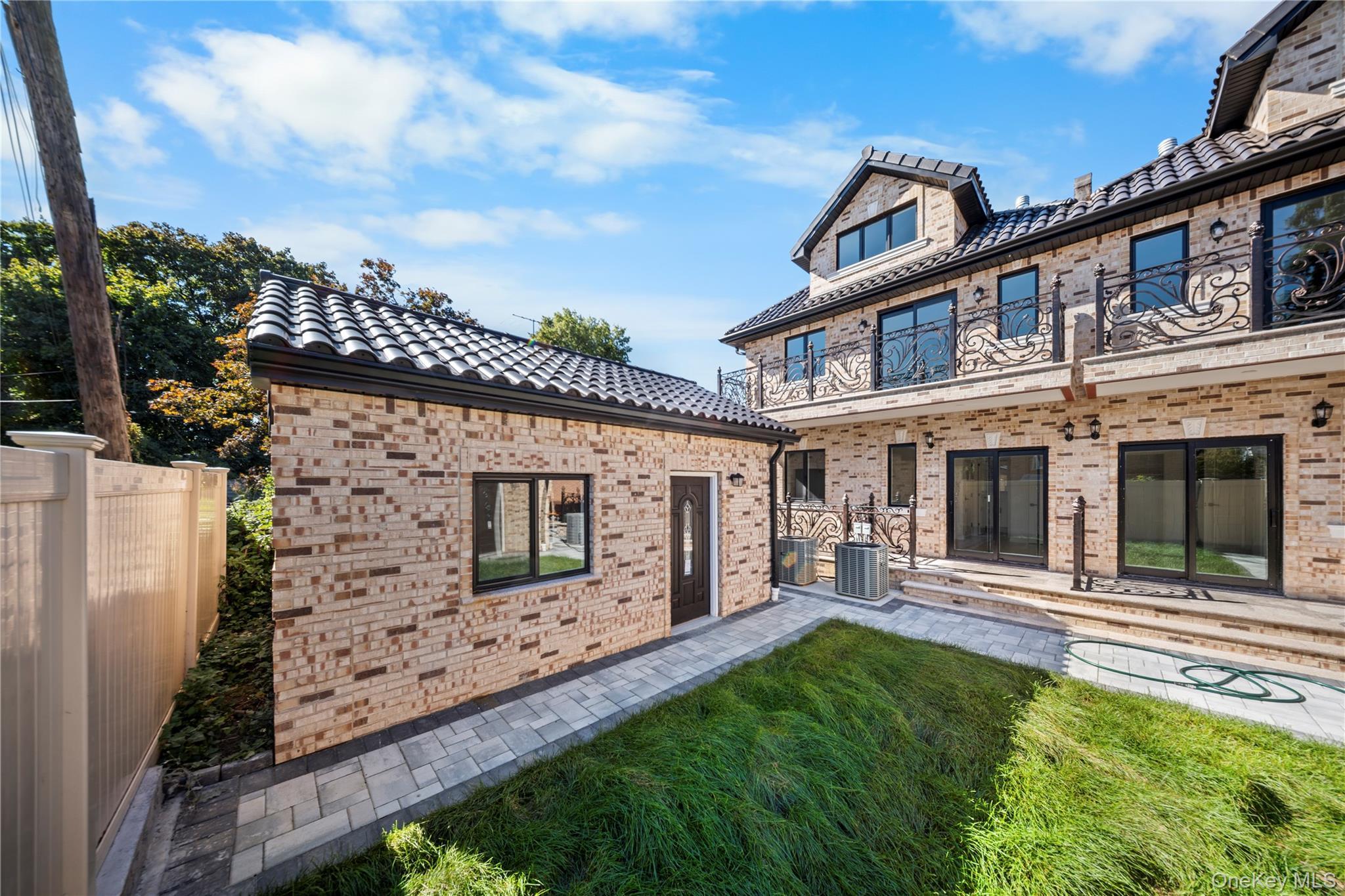 Single Family 166th Queens, NY 11365, MLS-925298-28