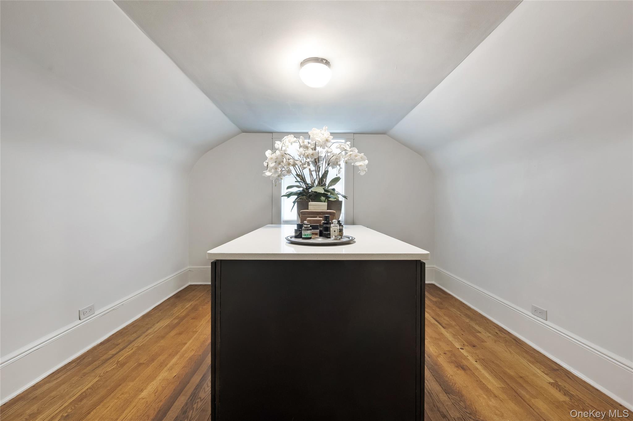 Single Family Aberfoyle Westchester County, NY 10804, MLS-925314-15