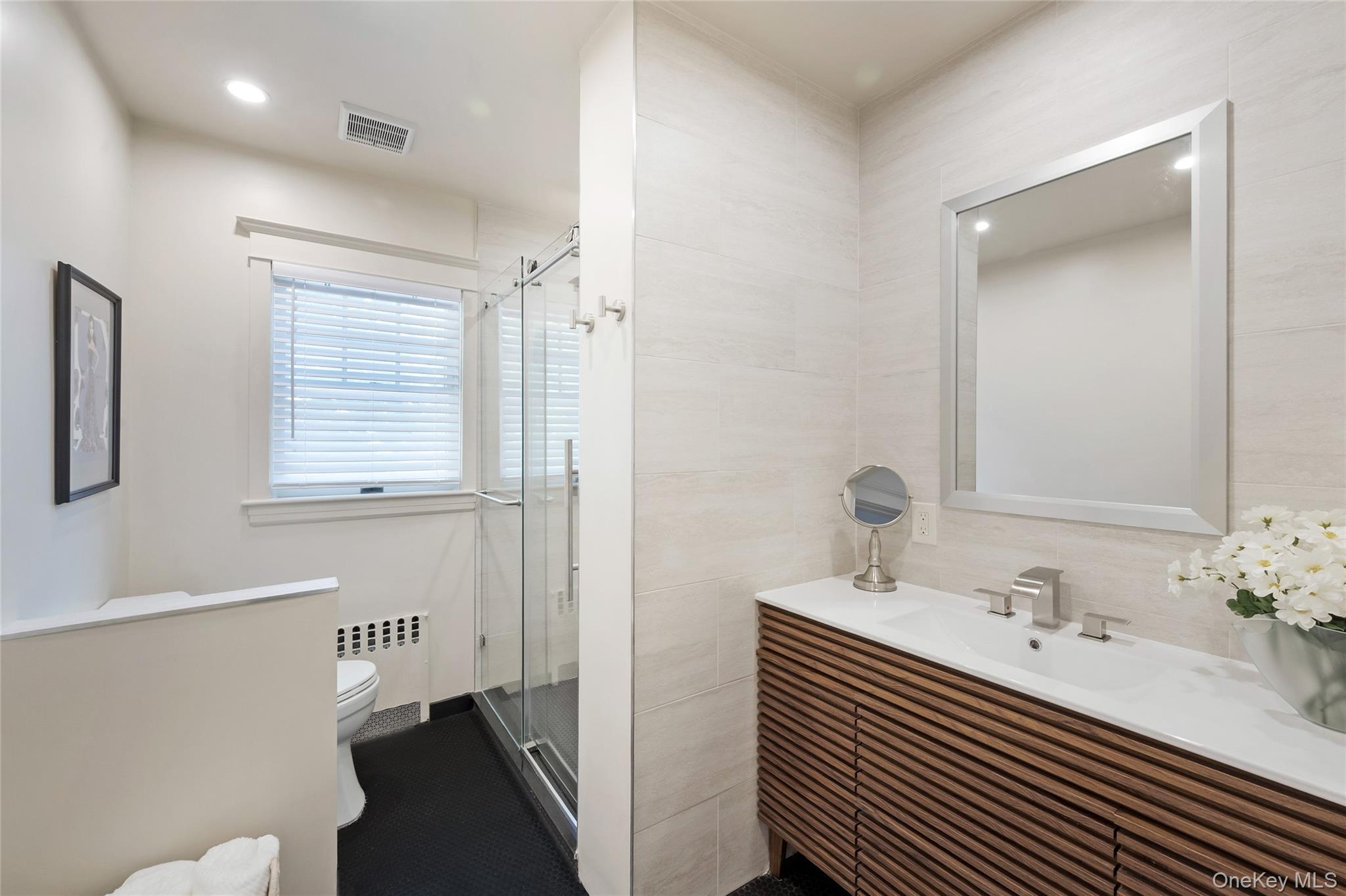 Single Family Aberfoyle Westchester County, NY 10804, MLS-925314-17