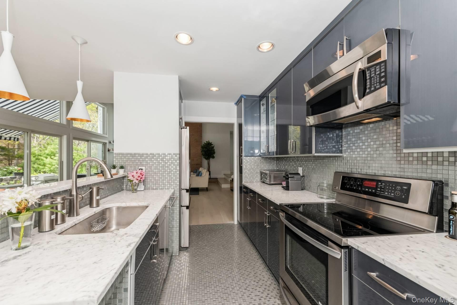 Single Family Hands Creek Suffolk County, NY 11937, MLS-925319-9