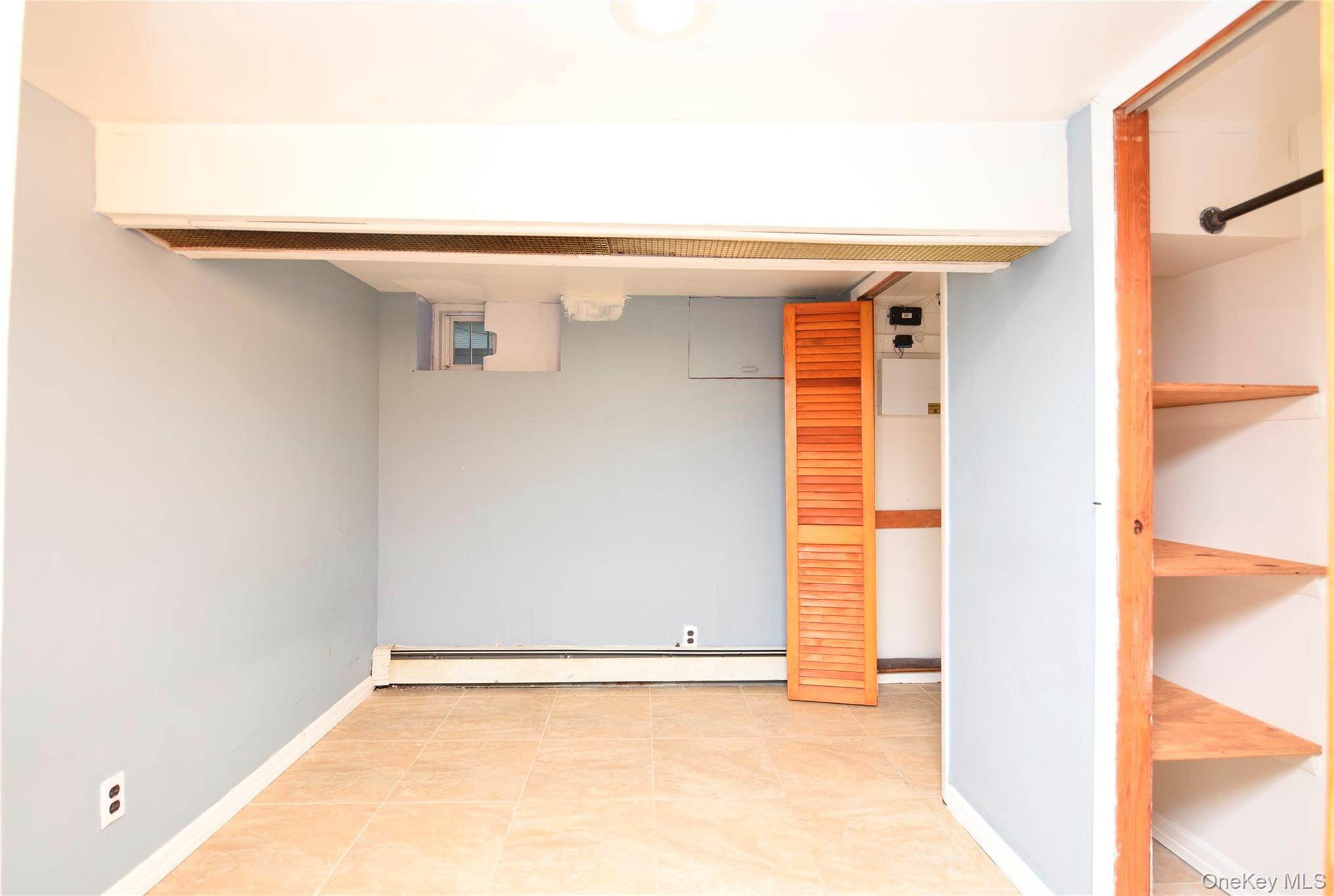 Single Family 76th Queens, NY 11421, MLS-925320-17