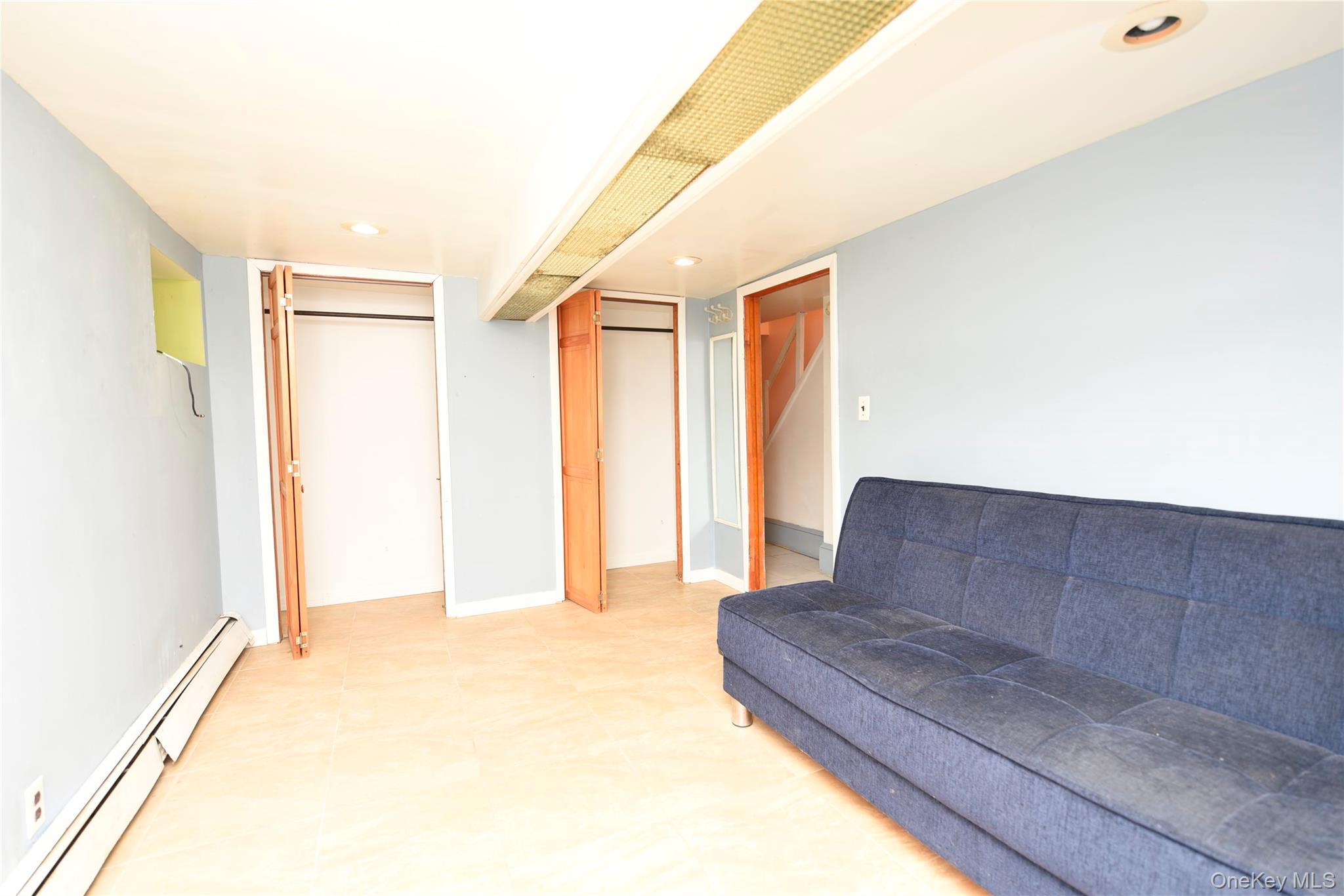 Single Family 76th Queens, NY 11421, MLS-925320-19