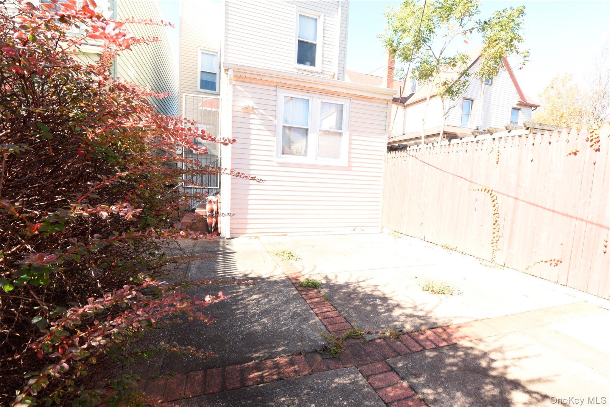 Single Family 76th Queens, NY 11421, MLS-925320-21