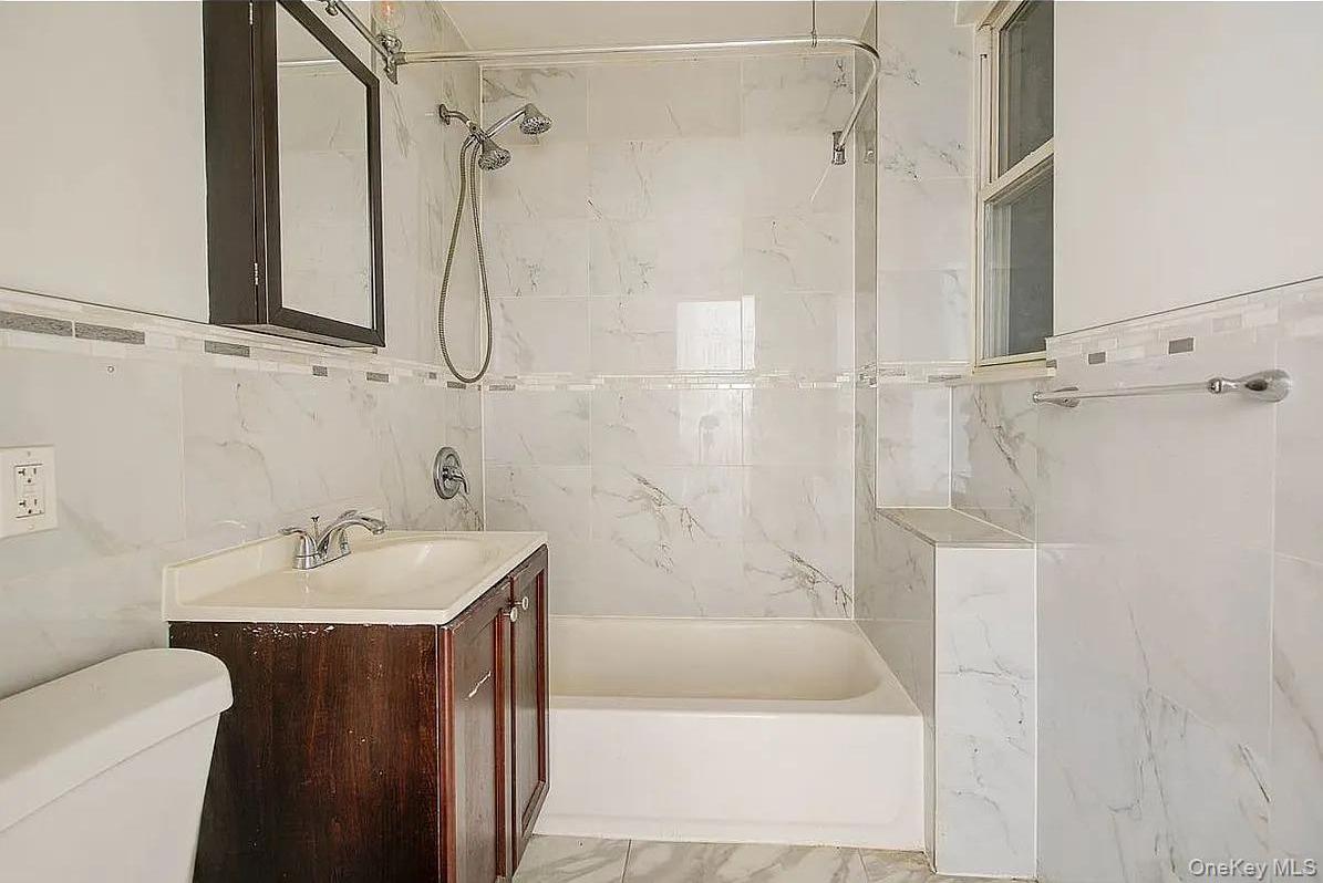 Apartment Metropolitan Queens, NY 11379, MLS-925353-11