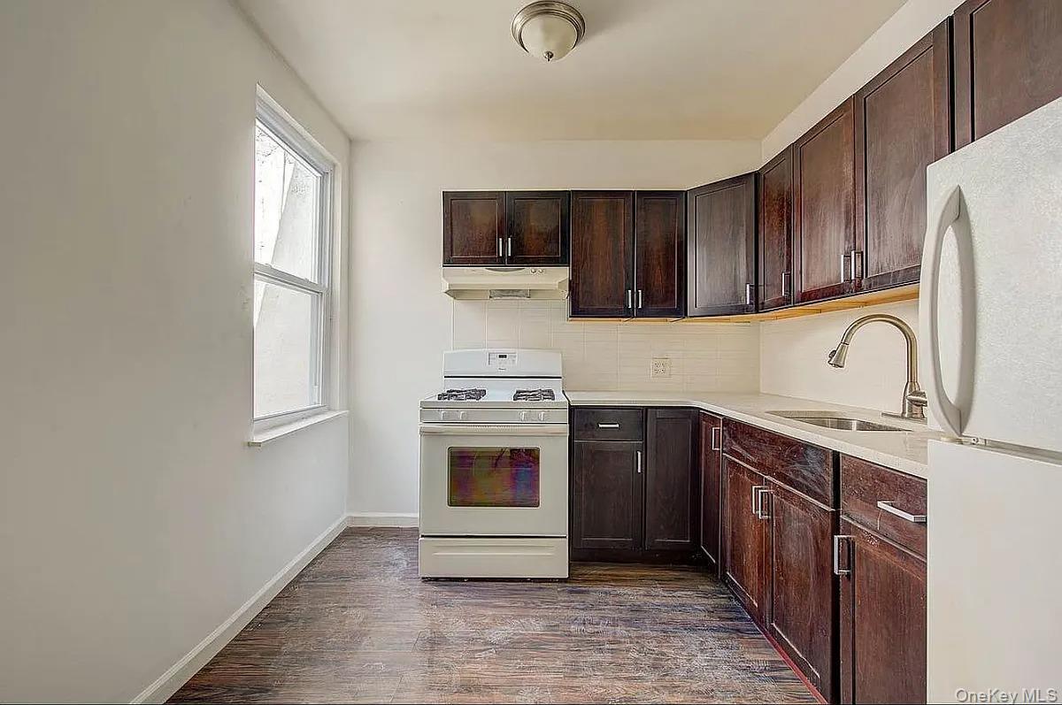 Apartment Metropolitan Queens, NY 11379, MLS-925353-7