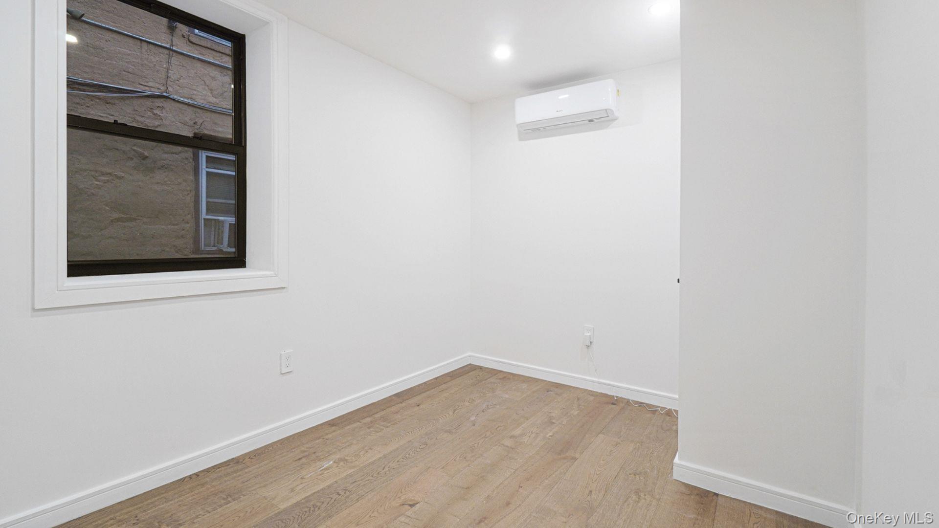 Single Family 224th Bronx, NY 10466, MLS-925377-13