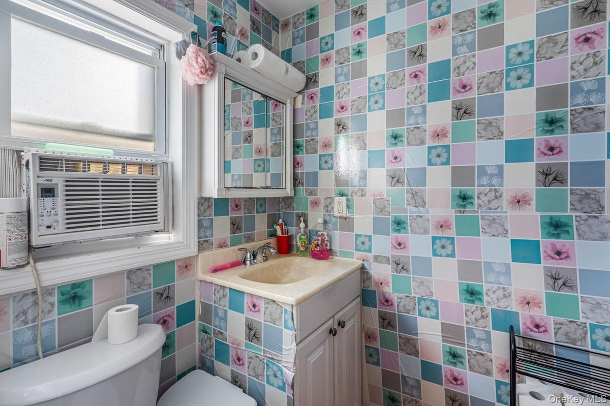 Single Family Jackson Nassau County, NY 11501, MLS-925378-23