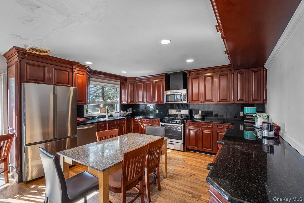 Single Family Jackson Nassau County, NY 11501, MLS-925378-28