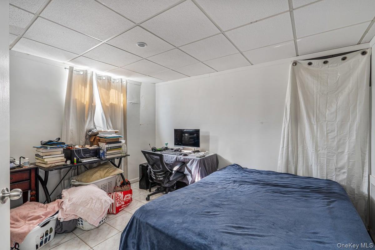 Single Family Jackson Nassau County, NY 11501, MLS-925378-35