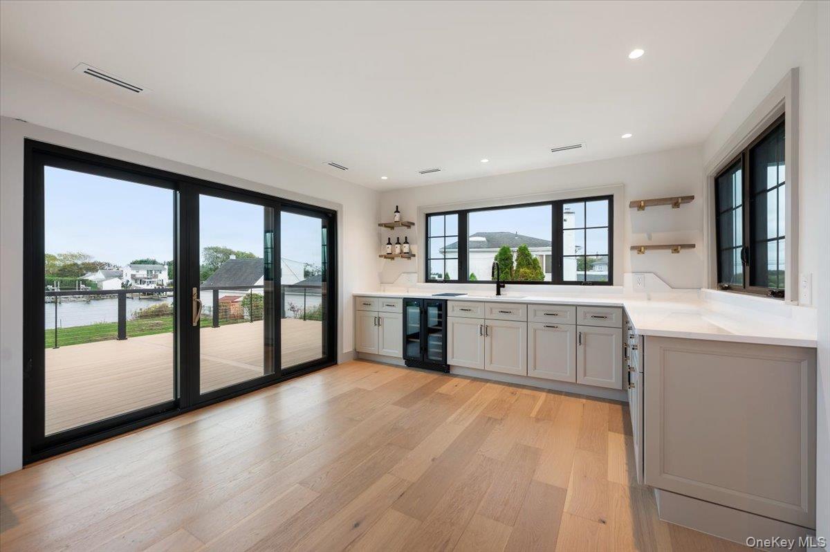 Single Family Bayberry Suffolk County, NY 11751, MLS-925386-12