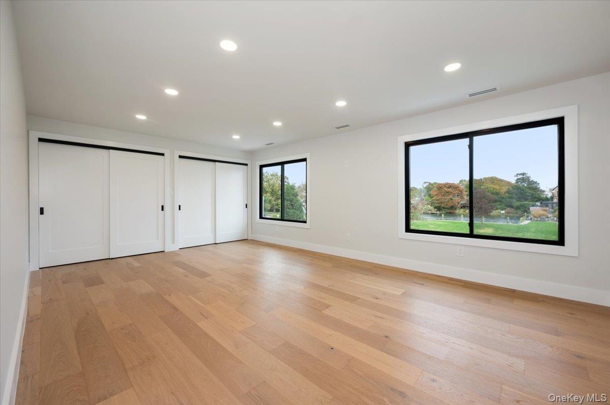 Single Family Bayberry Suffolk County, NY 11751, MLS-925386-15