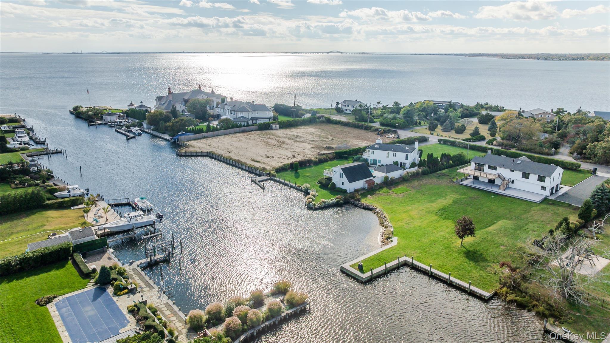 Single Family Bayberry Suffolk County, NY 11751, MLS-925386-2