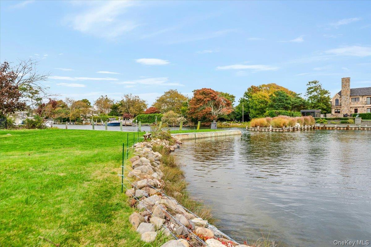 Single Family Bayberry Suffolk County, NY 11751, MLS-925386-22