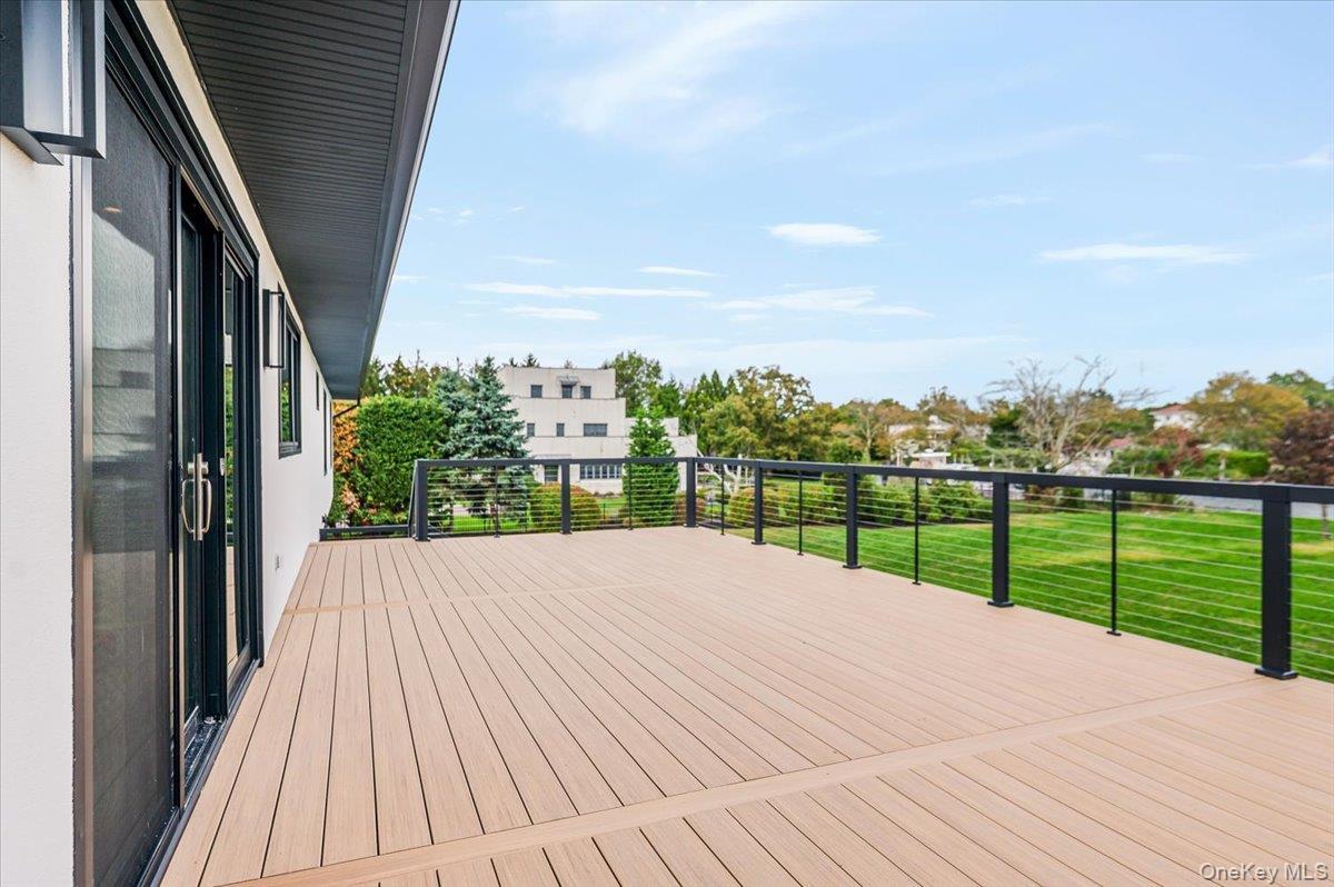 Single Family Bayberry Suffolk County, NY 11751, MLS-925386-26