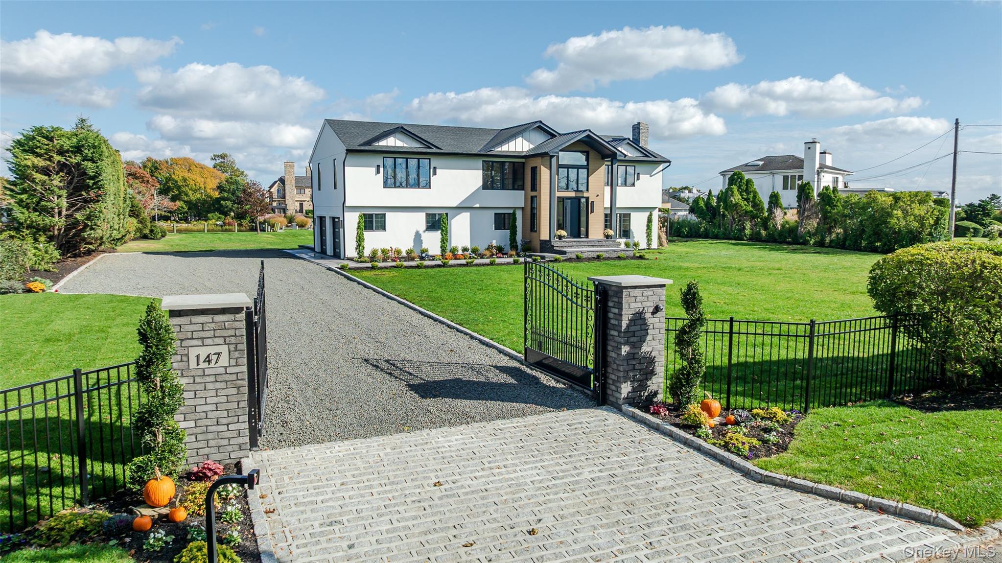 Single Family Bayberry Suffolk County, NY 11751, MLS-925386-30