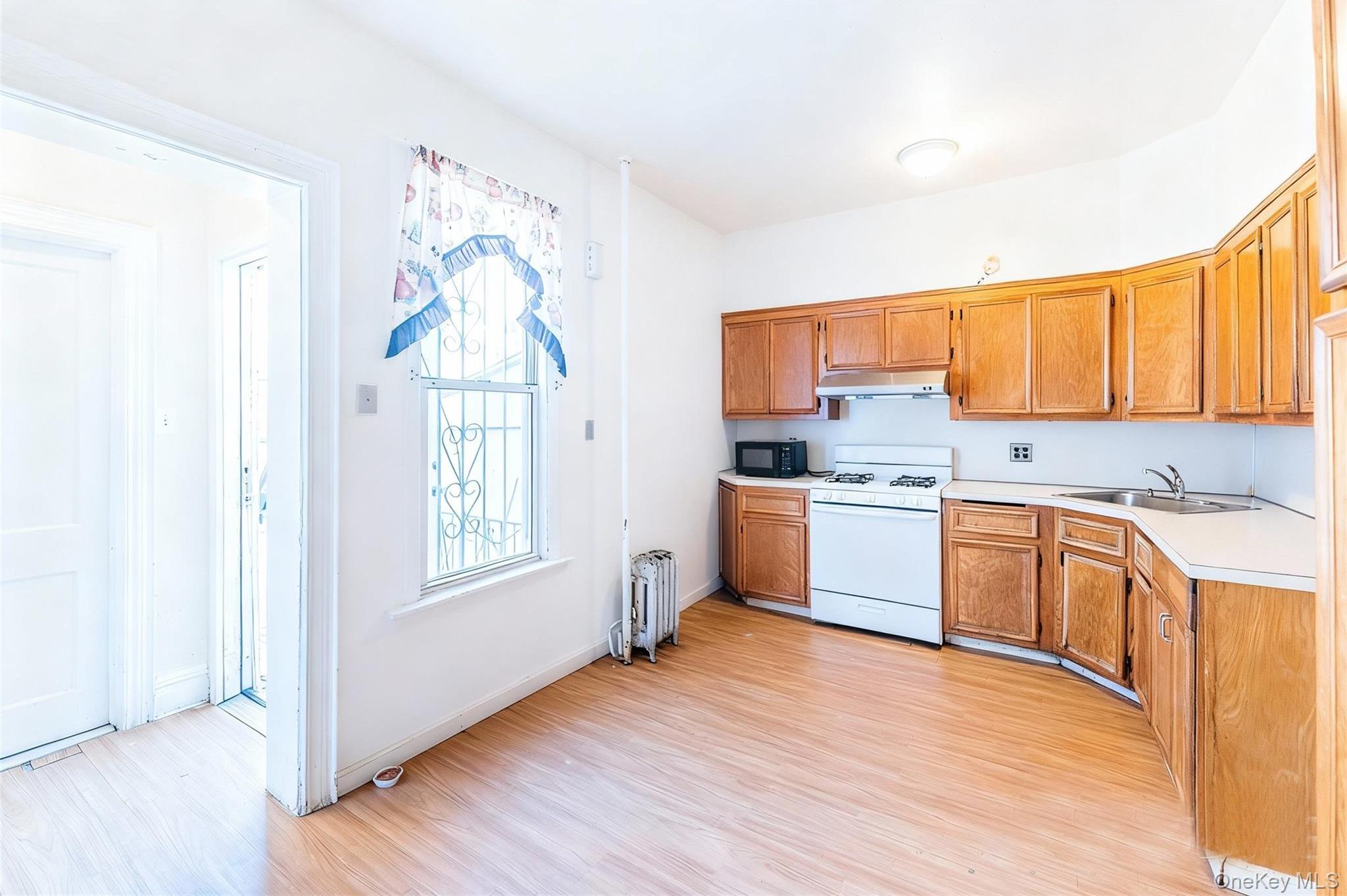 Single Family 84th  Queens, NY 11370, MLS-925394-5