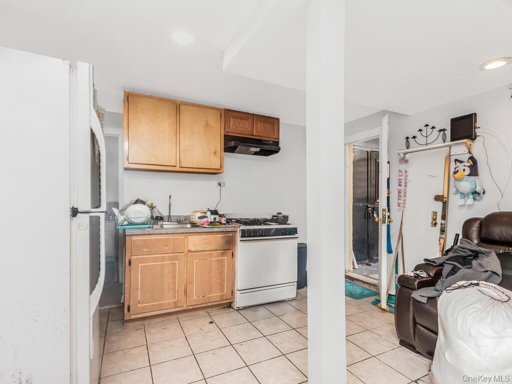 Single Family Arthur Bronx, NY 10457, MLS-925400-9