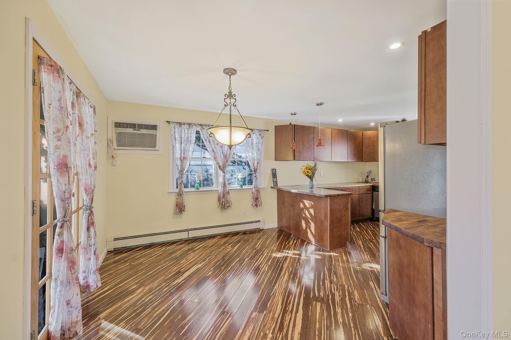 Single Family Vanderbilt  Suffolk County, NY 11769, MLS-925424-10