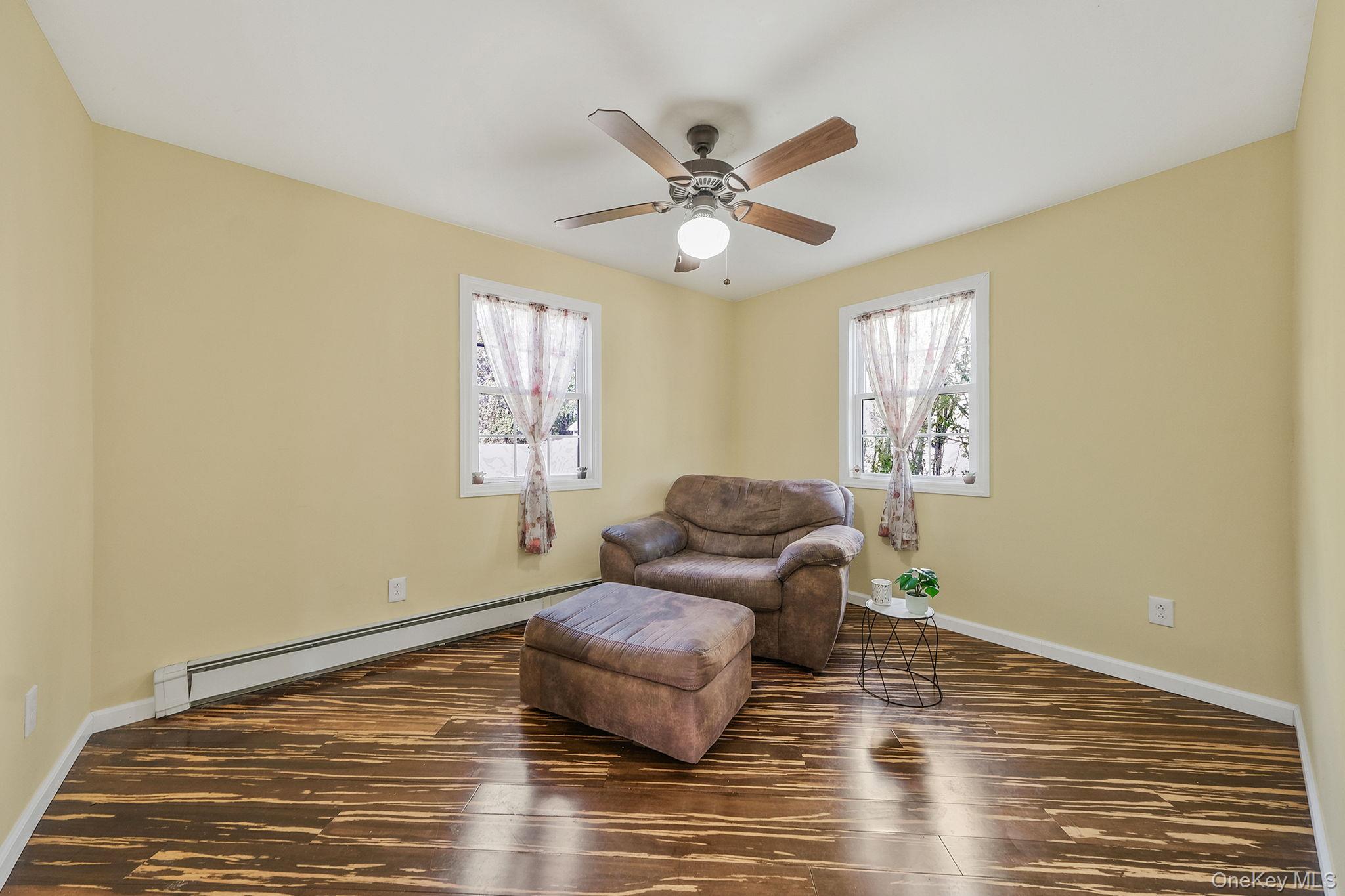 Single Family Vanderbilt  Suffolk County, NY 11769, MLS-925424-19