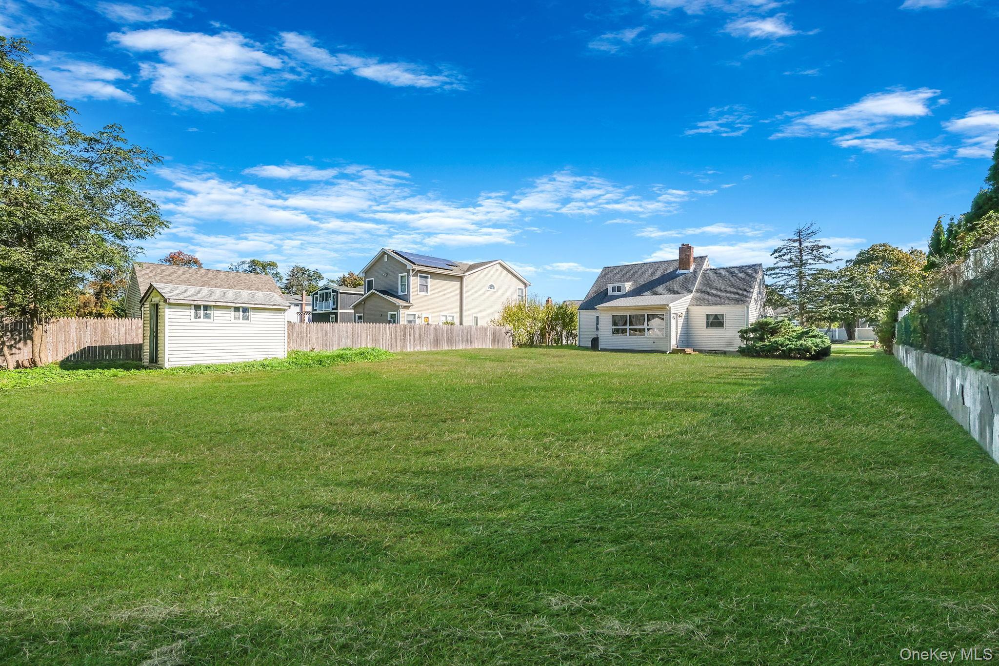 Single Family Vanderbilt  Suffolk County, NY 11769, MLS-925424-29