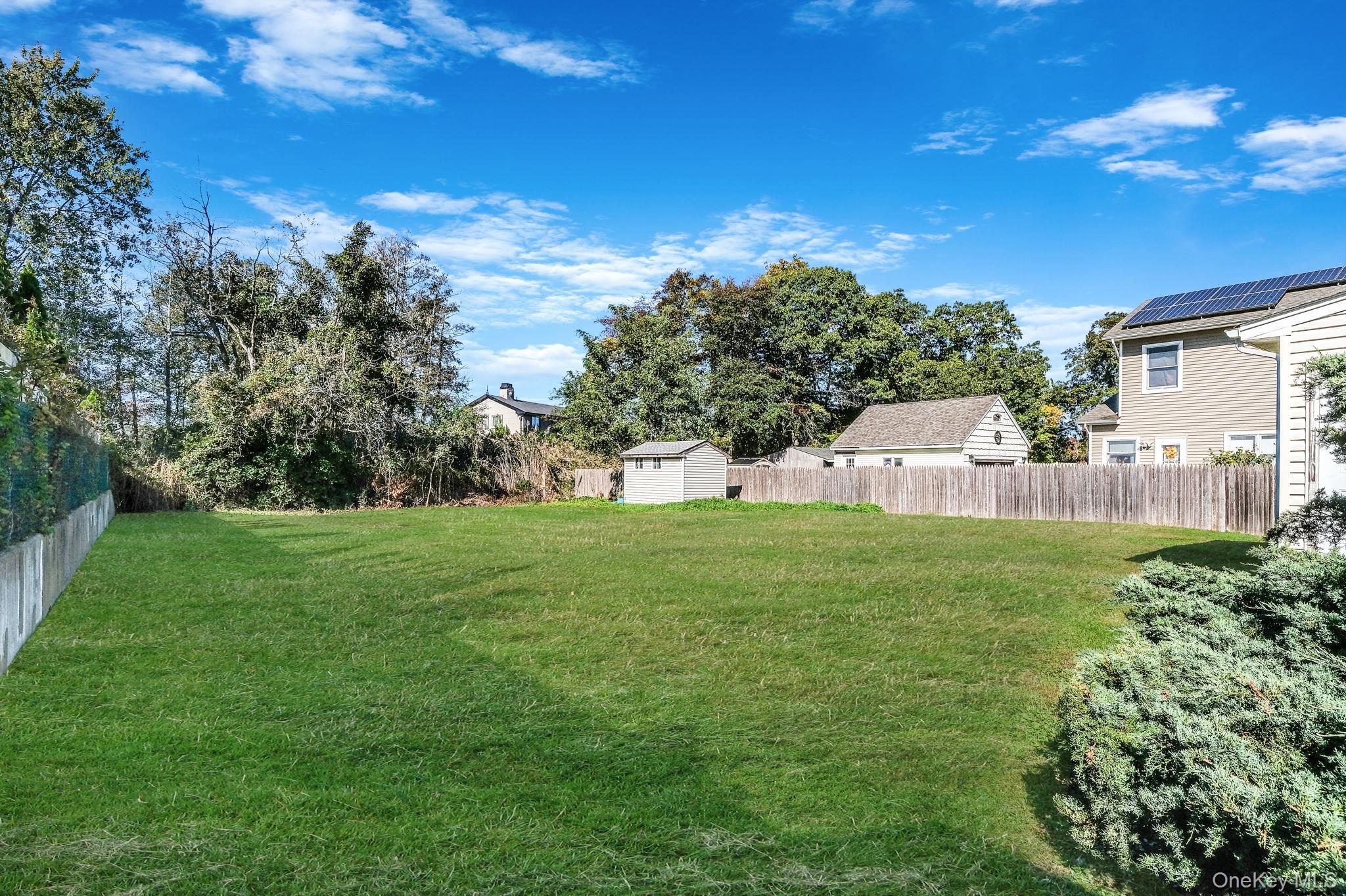 Single Family Vanderbilt  Suffolk County, NY 11769, MLS-925424-30