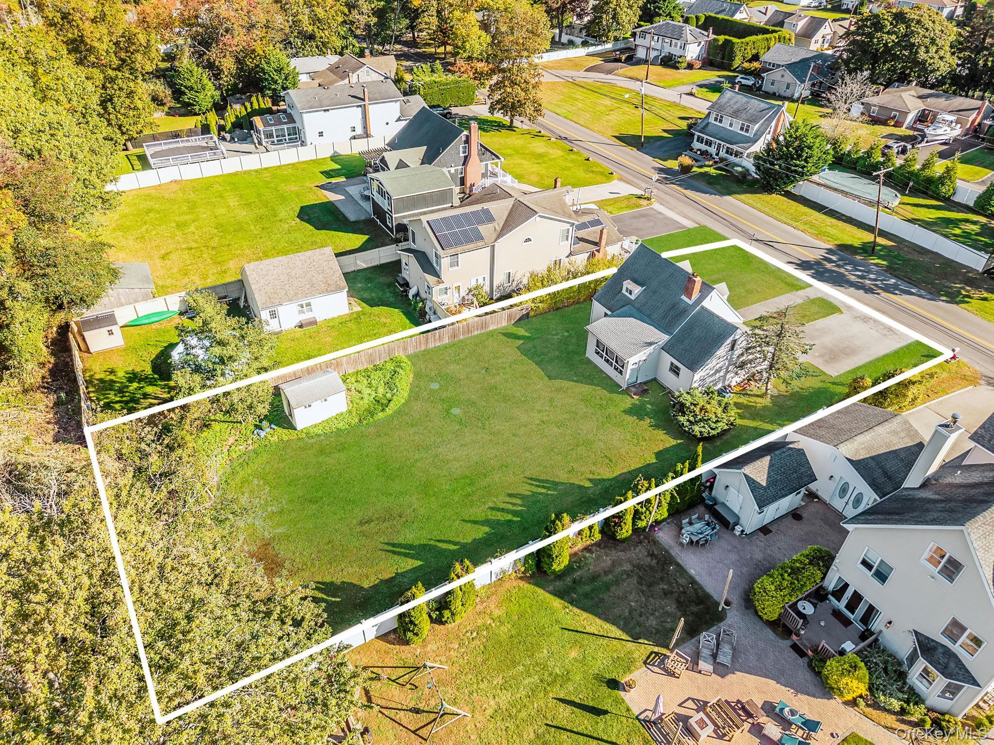 Single Family Vanderbilt  Suffolk County, NY 11769, MLS-925424-34