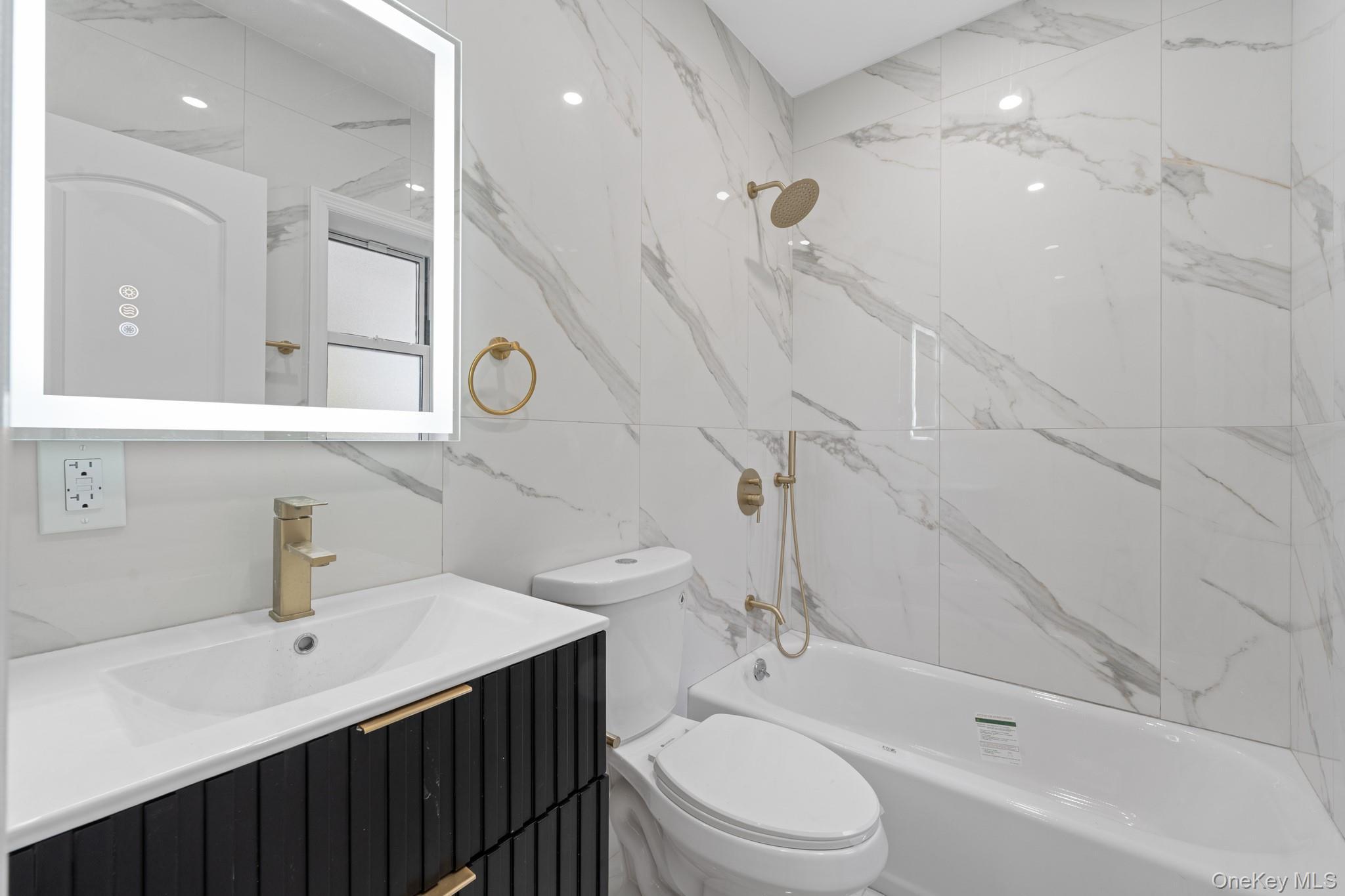 Single Family Tenbroeck  Bronx, NY 10469, MLS-925429-14