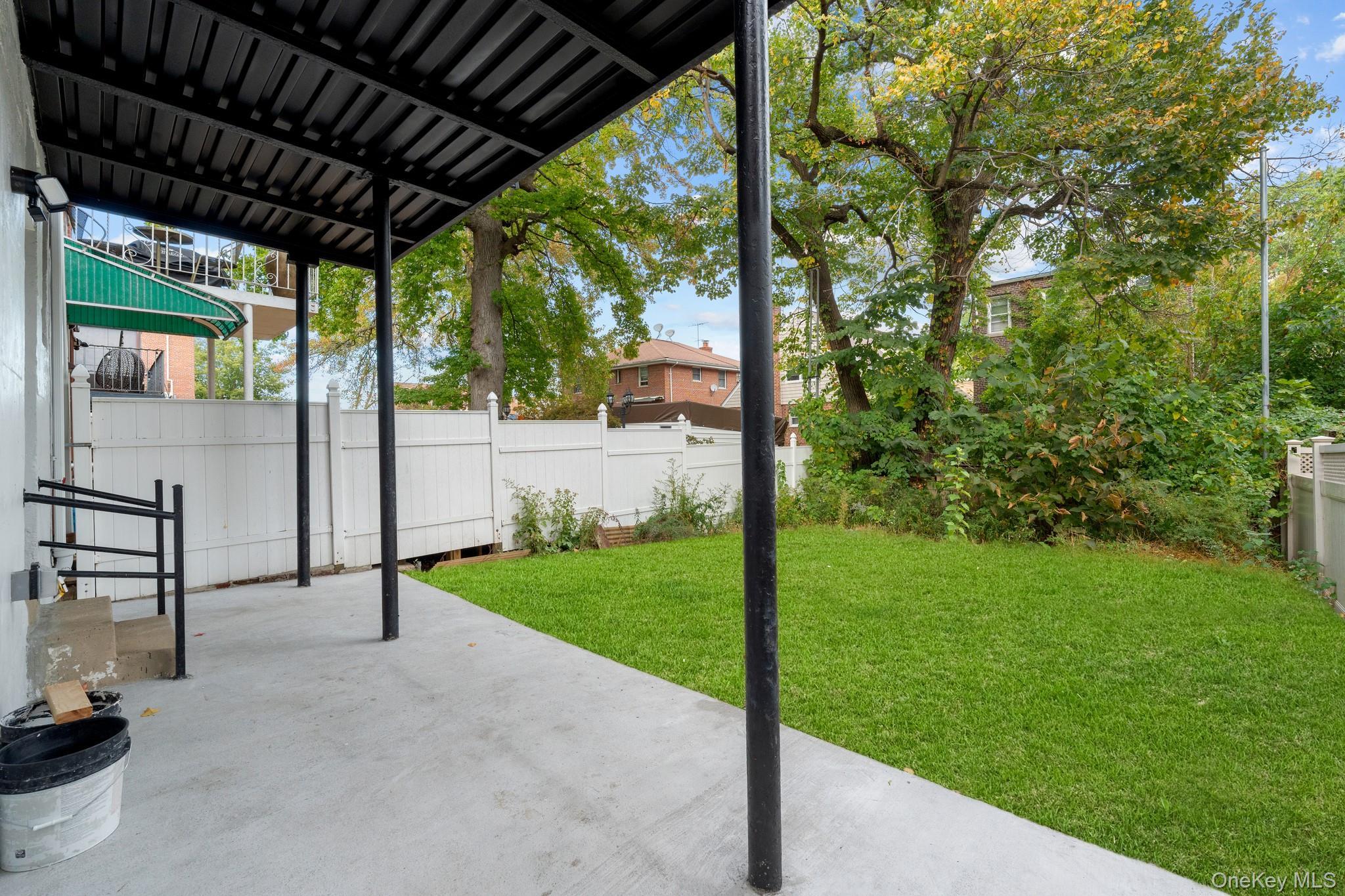 Single Family Tenbroeck  Bronx, NY 10469, MLS-925429-21