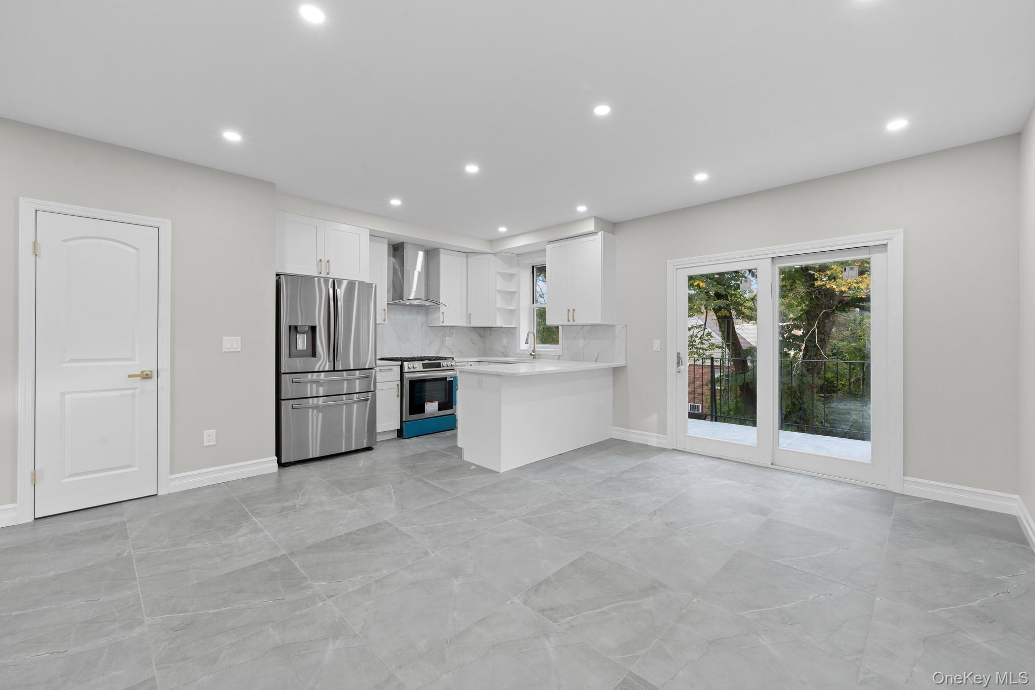 Single Family Tenbroeck  Bronx, NY 10469, MLS-925429-3