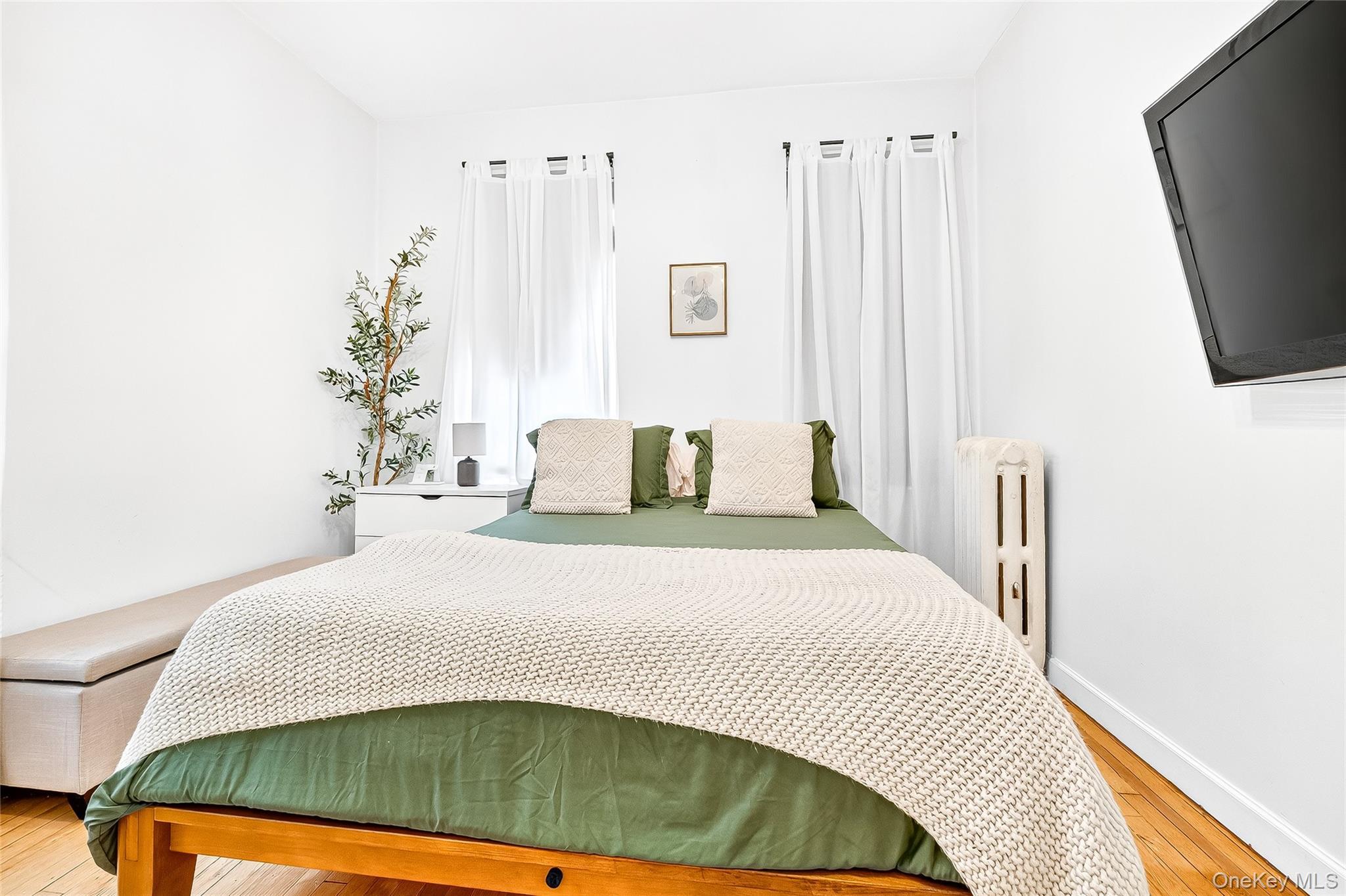 Coop Lafontaine  Bronx, NY 10457, MLS-925436-27