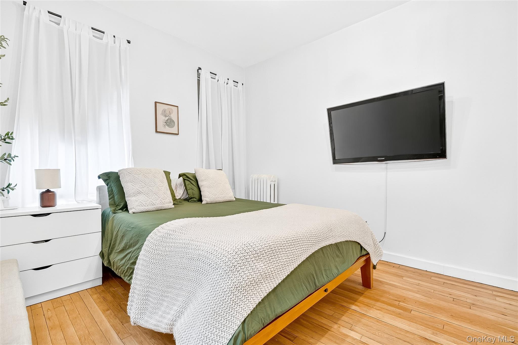 Coop Lafontaine  Bronx, NY 10457, MLS-925436-28