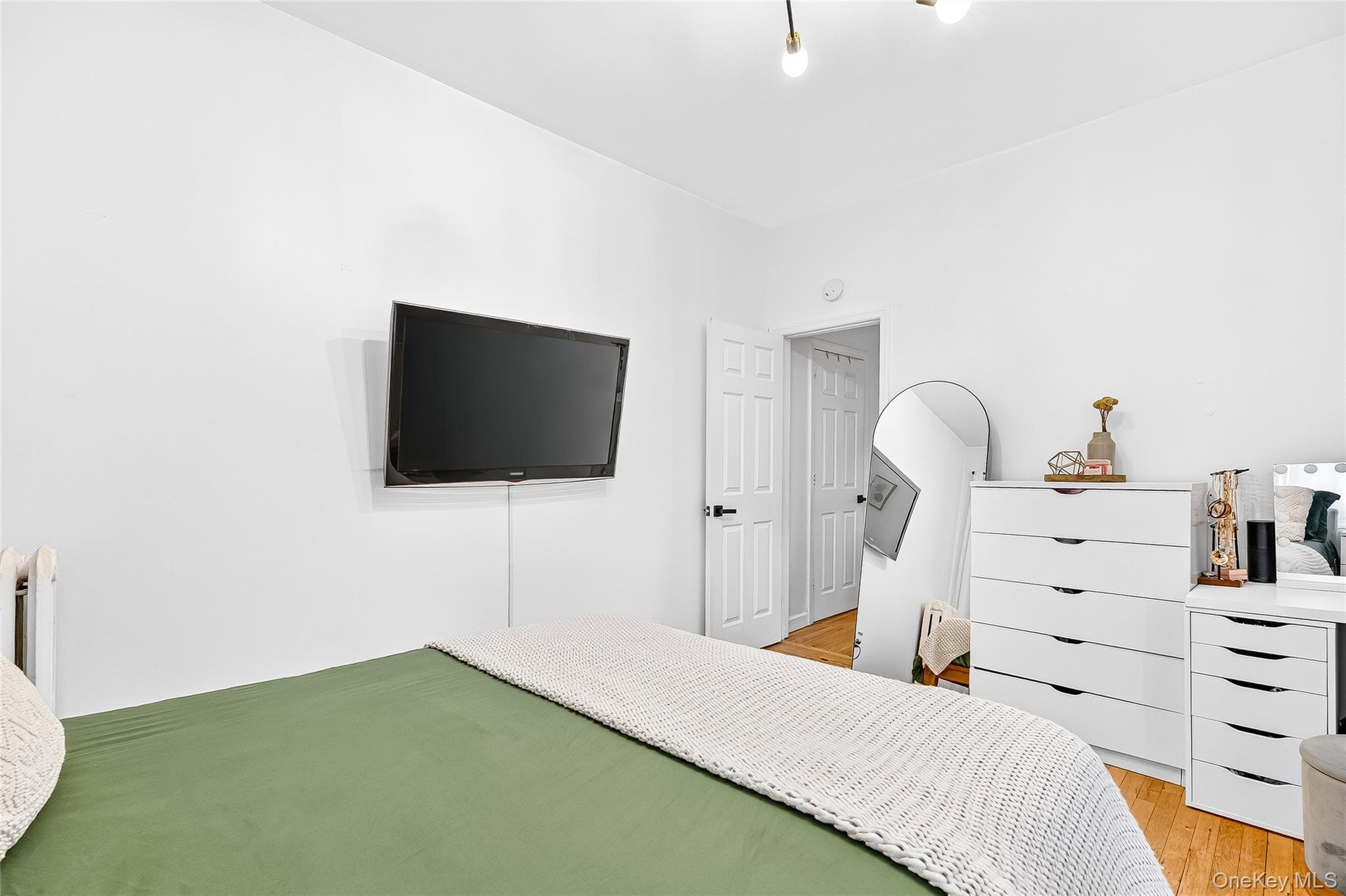 Coop Lafontaine  Bronx, NY 10457, MLS-925436-29