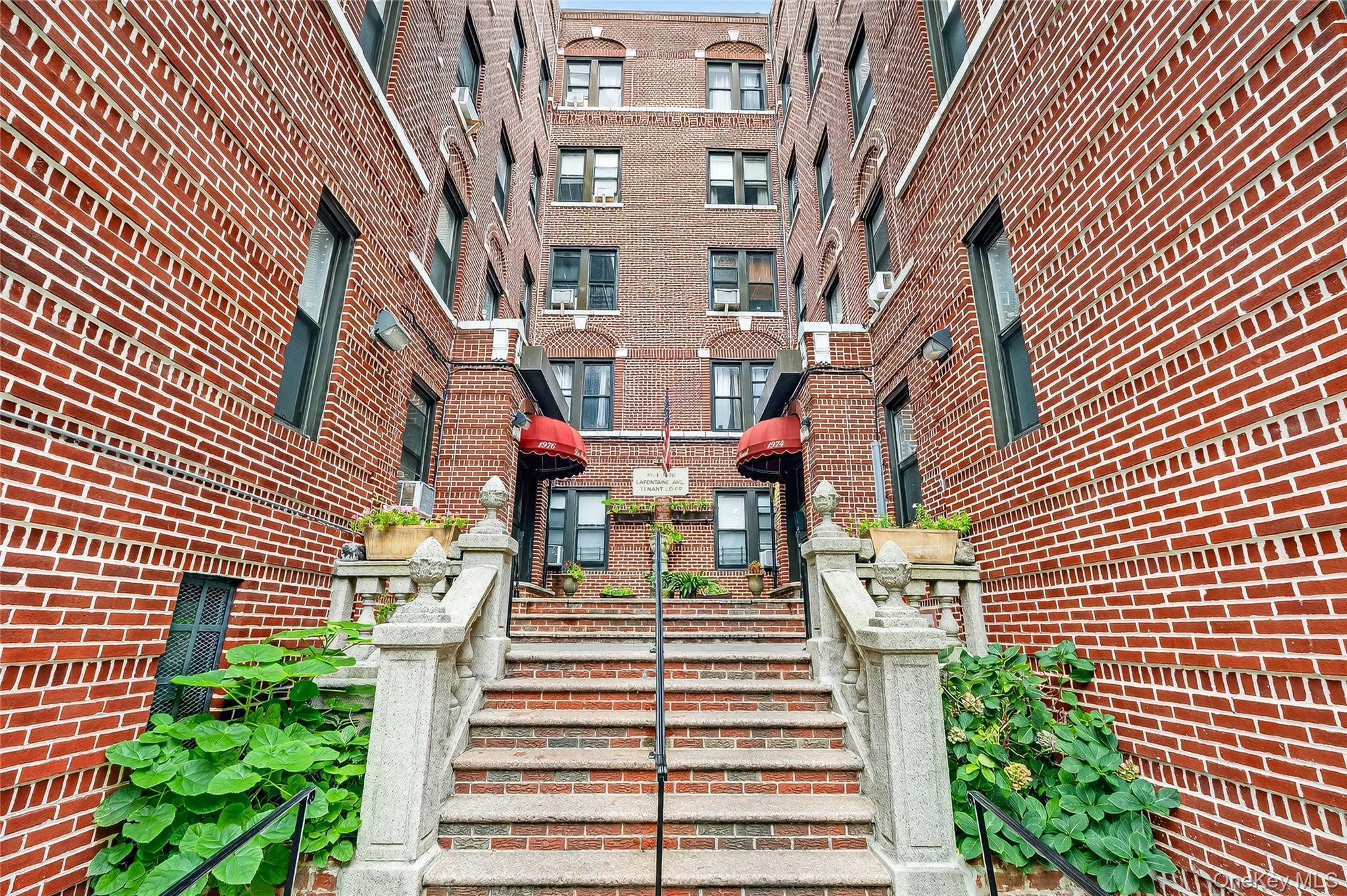 Coop Lafontaine  Bronx, NY 10457, MLS-925436-3