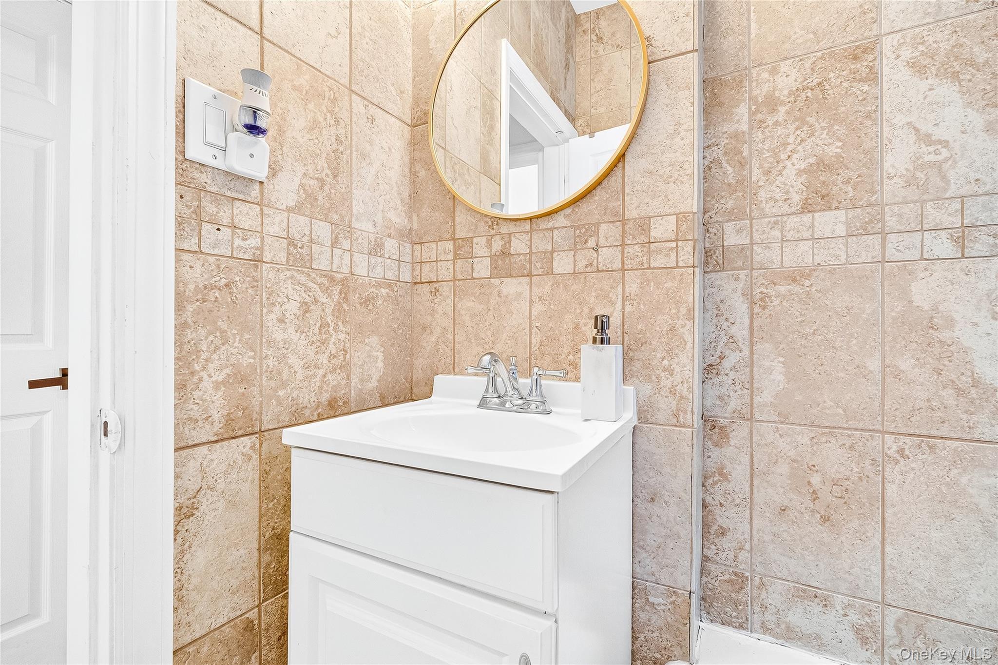 Coop Lafontaine  Bronx, NY 10457, MLS-925436-32