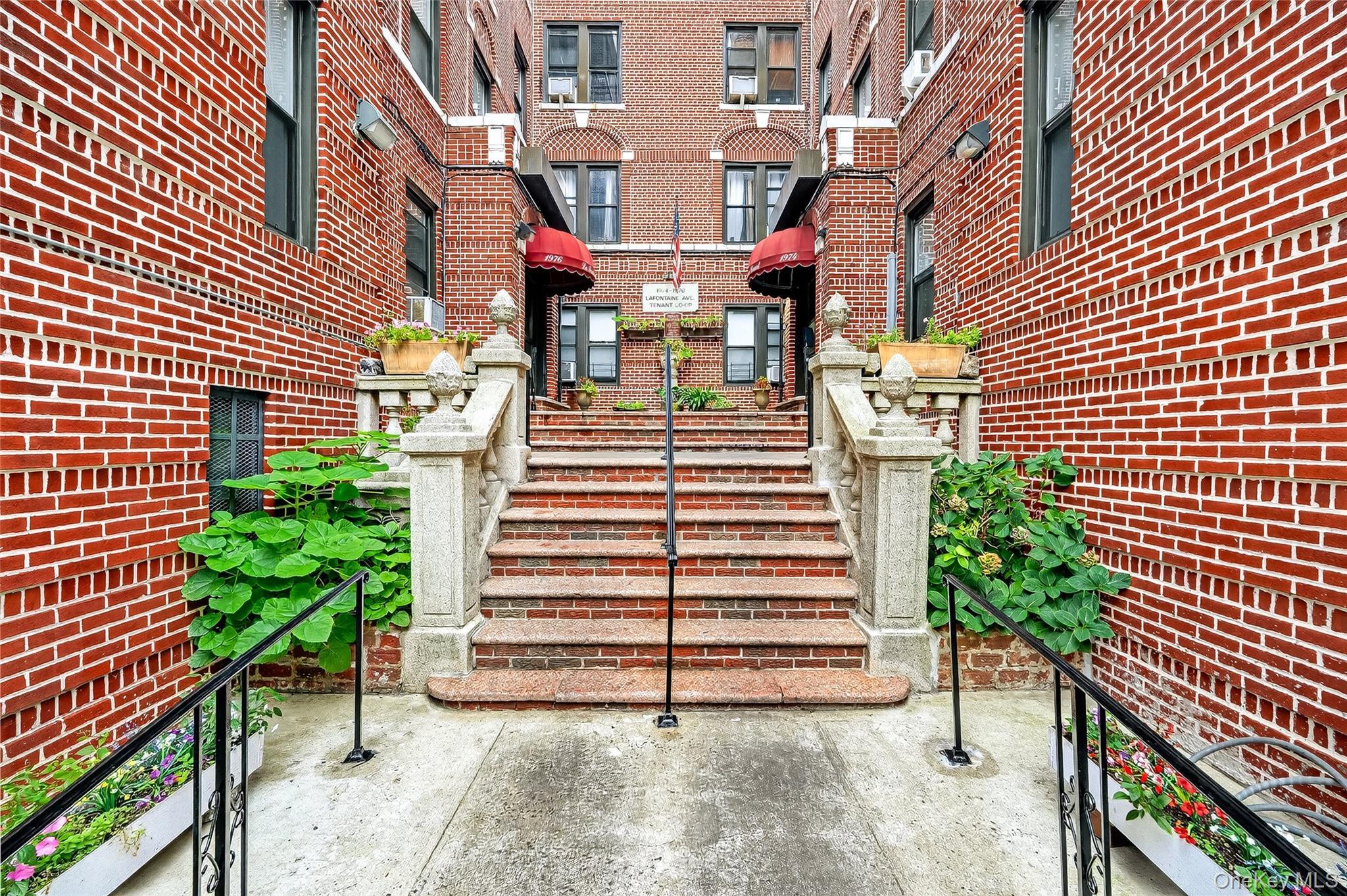Coop Lafontaine  Bronx, NY 10457, MLS-925436-4