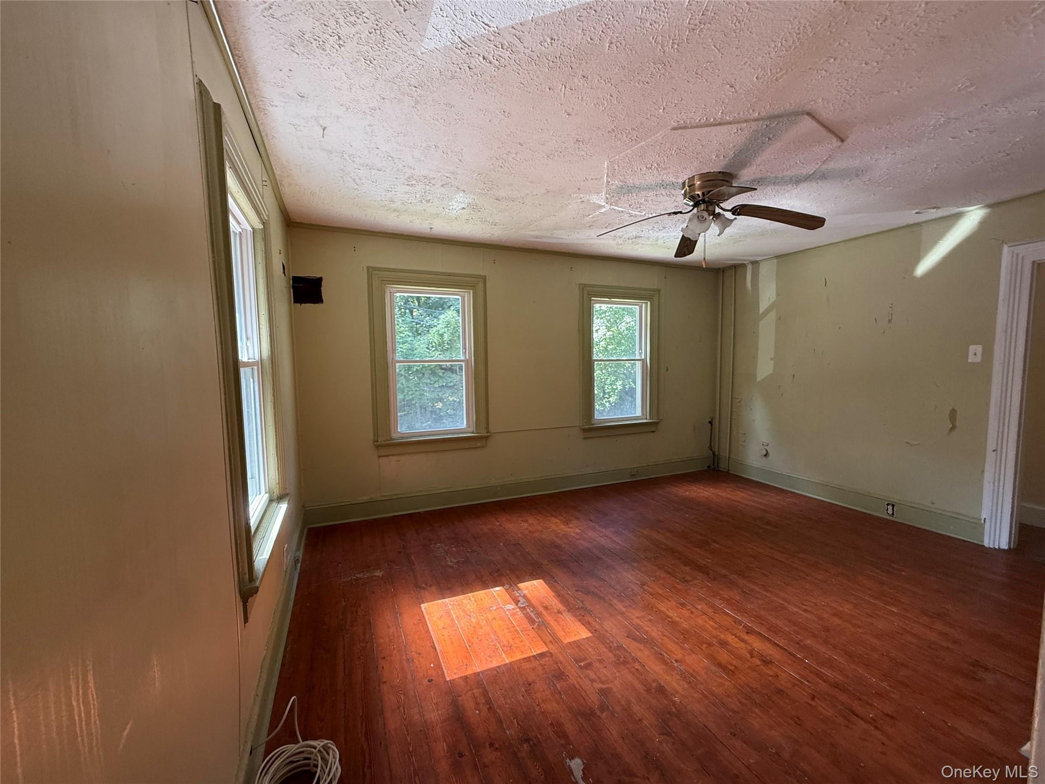 Single Family Old Crompond Westchester County, NY 10567, MLS-925465-11