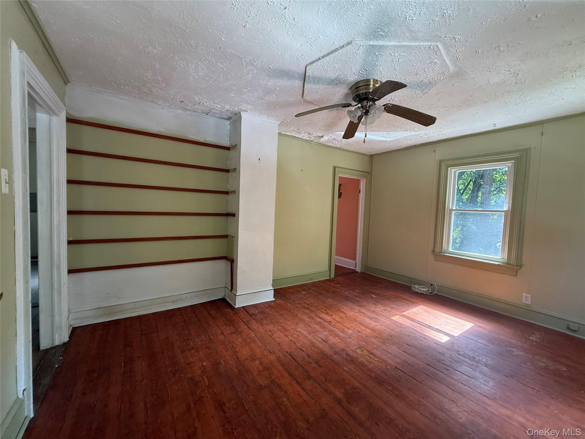 Single Family Old Crompond Westchester County, NY 10567, MLS-925465-12