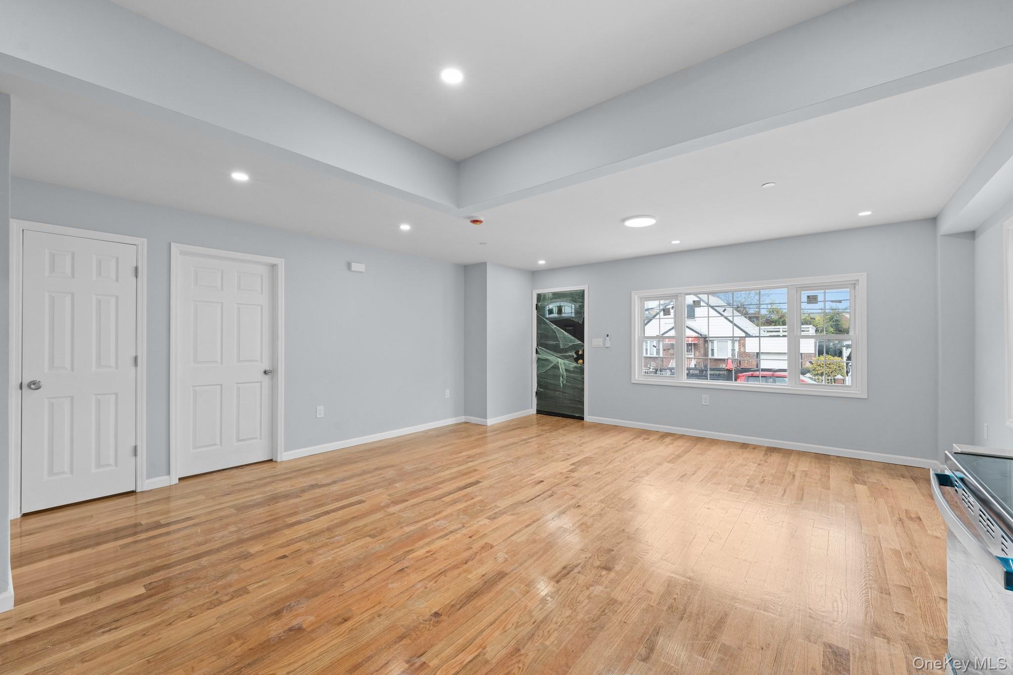 Single Family 134th Queens, NY 11413, MLS-925469-10