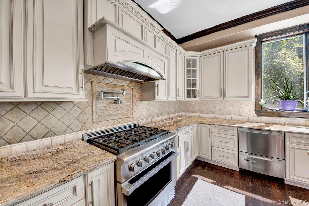 Single Family Sunset  Westchester County, NY 10530, MLS-925476-14